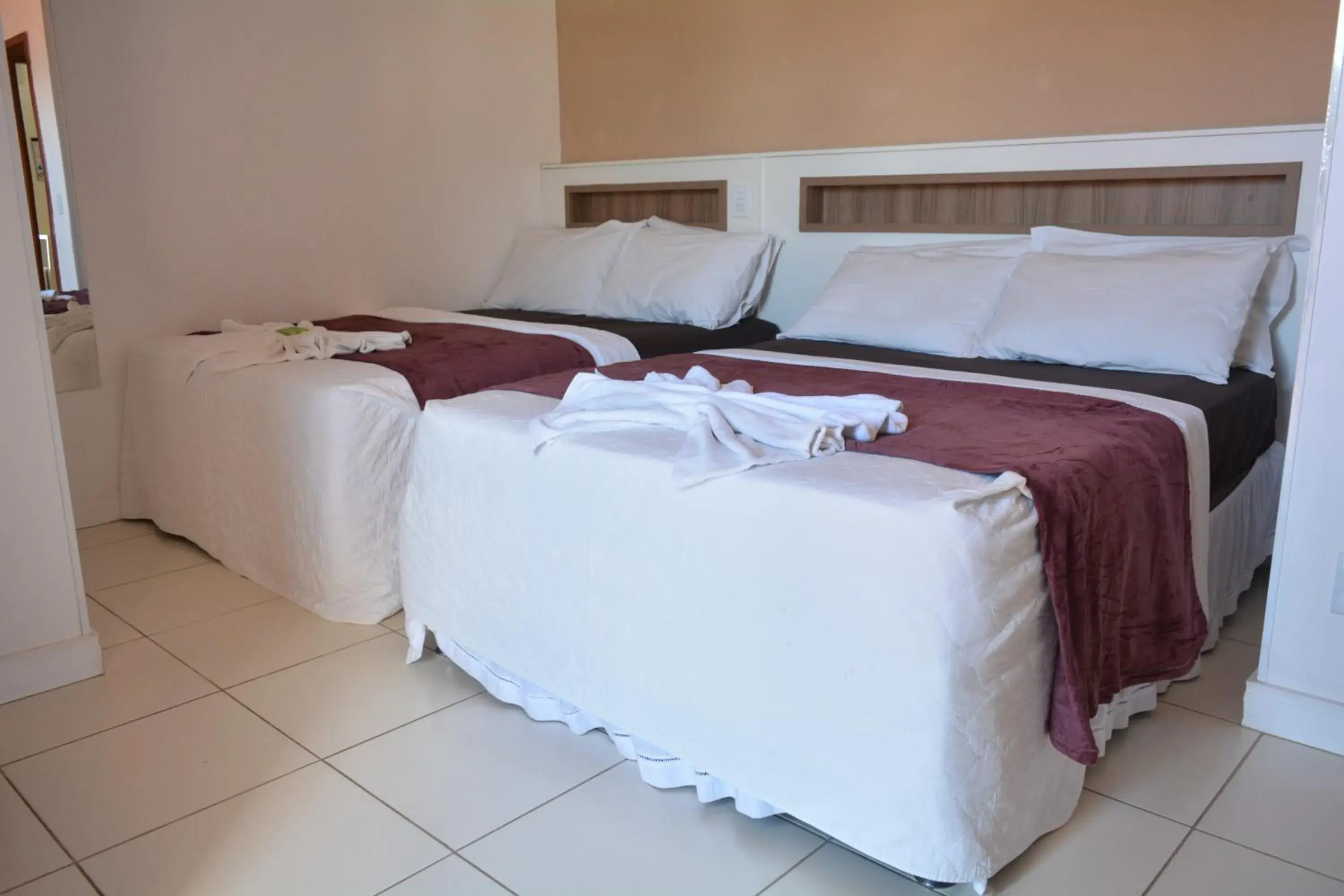 Quadruple Room with Balcony in Hotel Estrela do Mar Quadruple Room with Balcony in Hotel Estrela do Mar