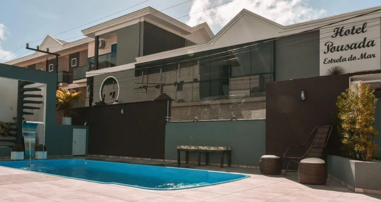 Swimming pool in Hotel Estrela do Mar