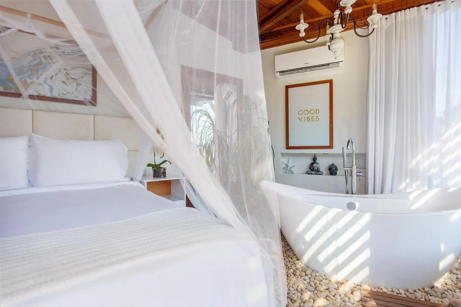 Bed in Gringos Boutique Hotel