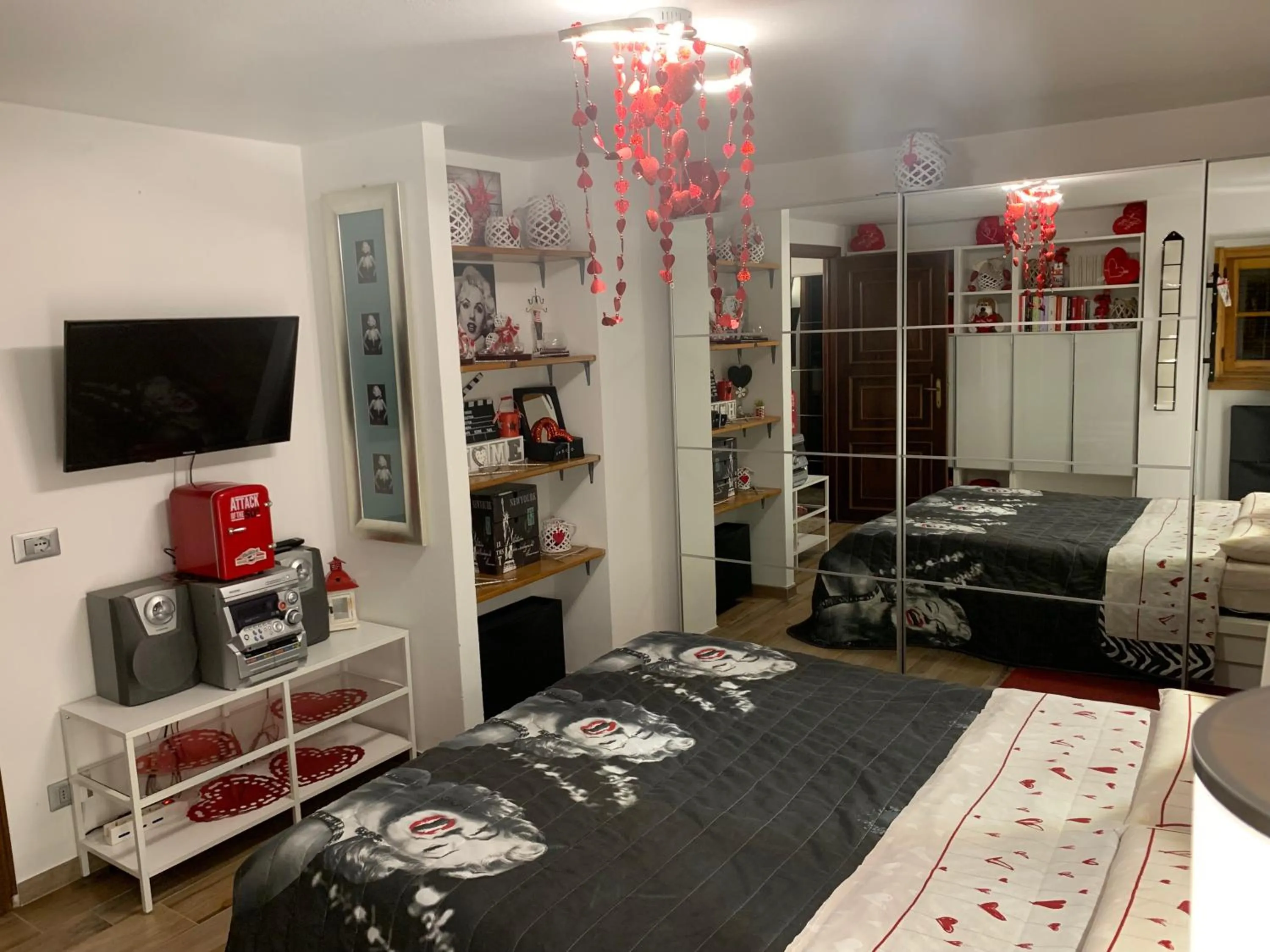 Bed in Jenny's Country Dreamhouse