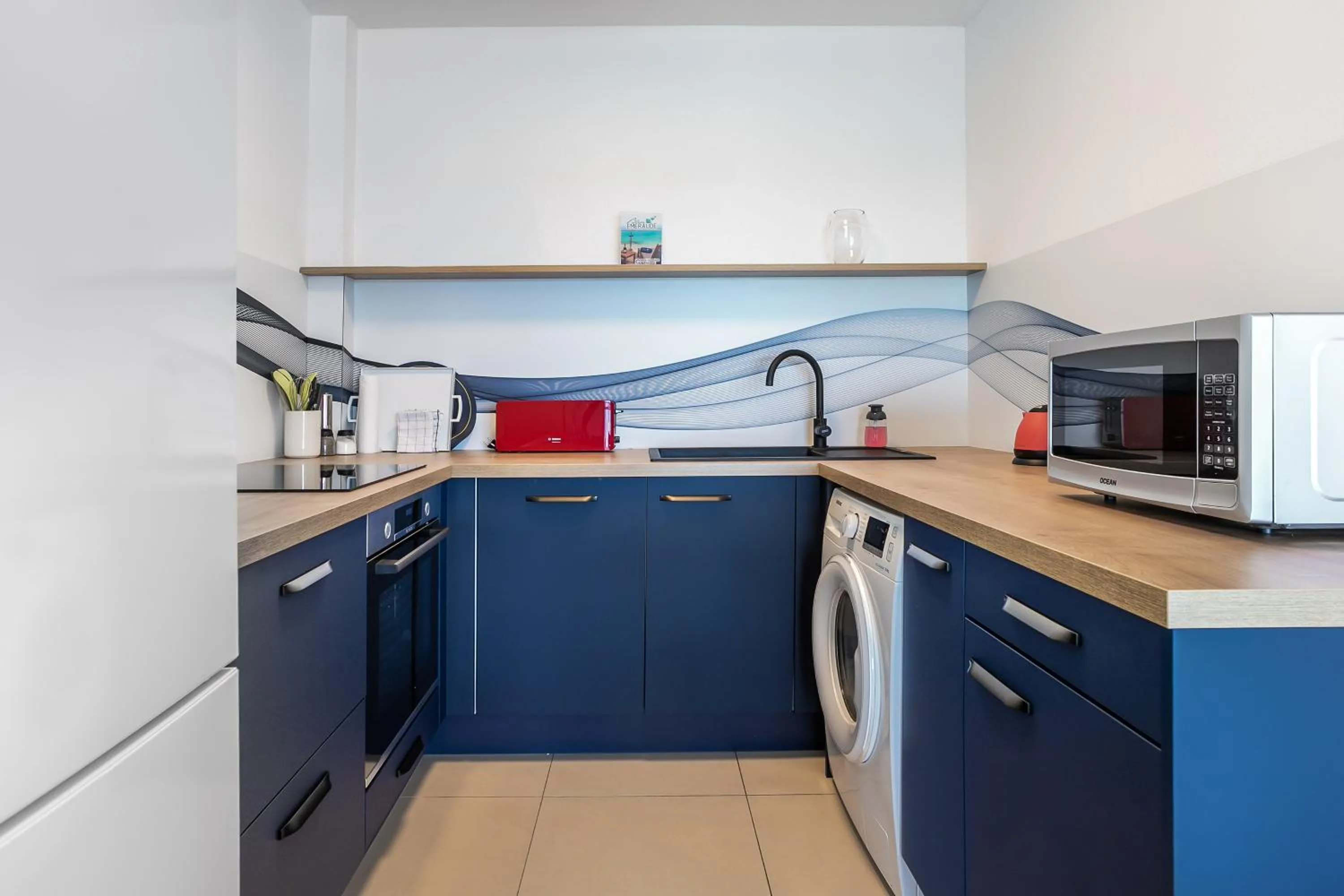 kitchen in Bleu Emeraude Hotel