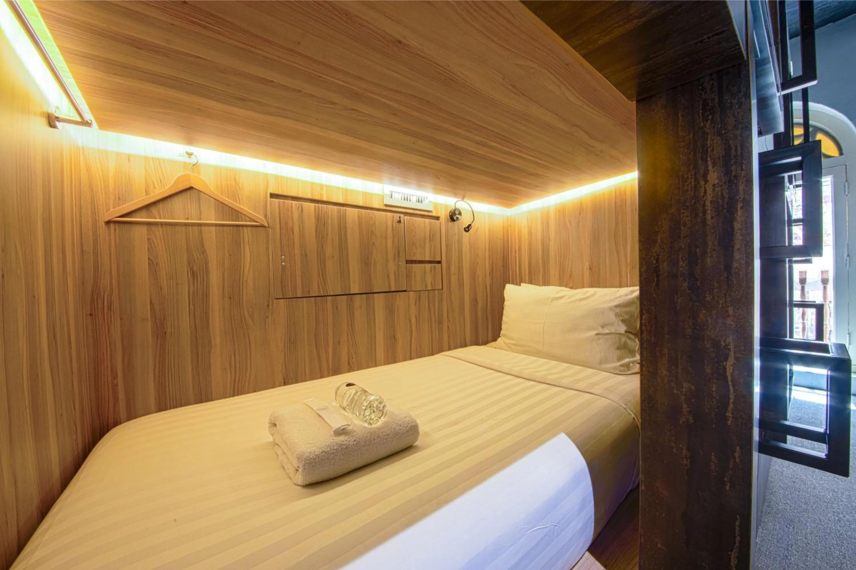 Bed in CUBE Boutique Capsule Hotel at Chinatown