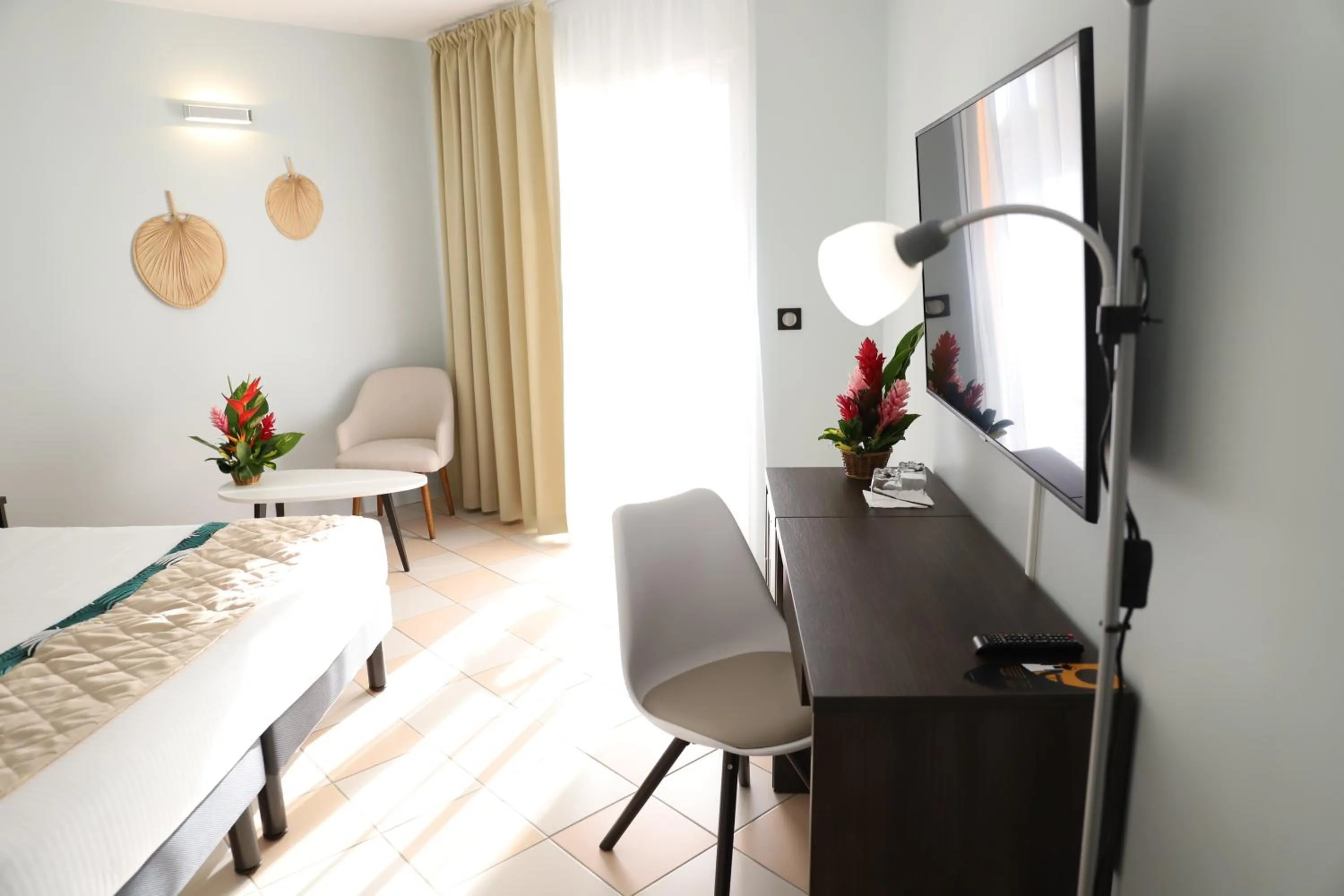 Bed in Hôtel Saint-Georges