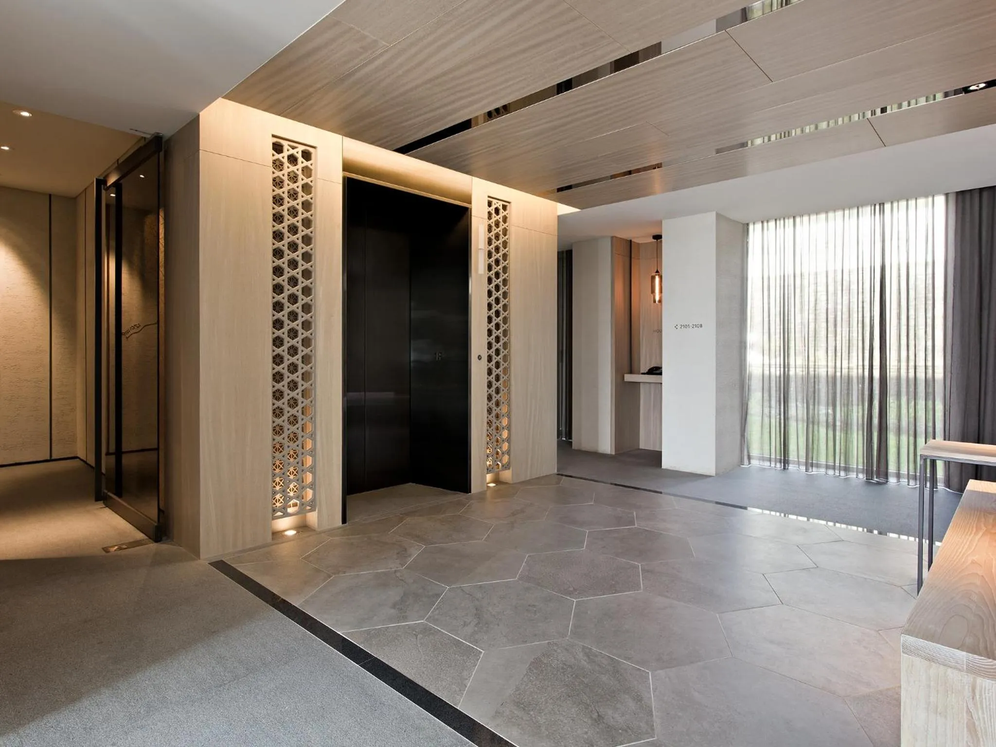 Decorative detail in Gloria Manor