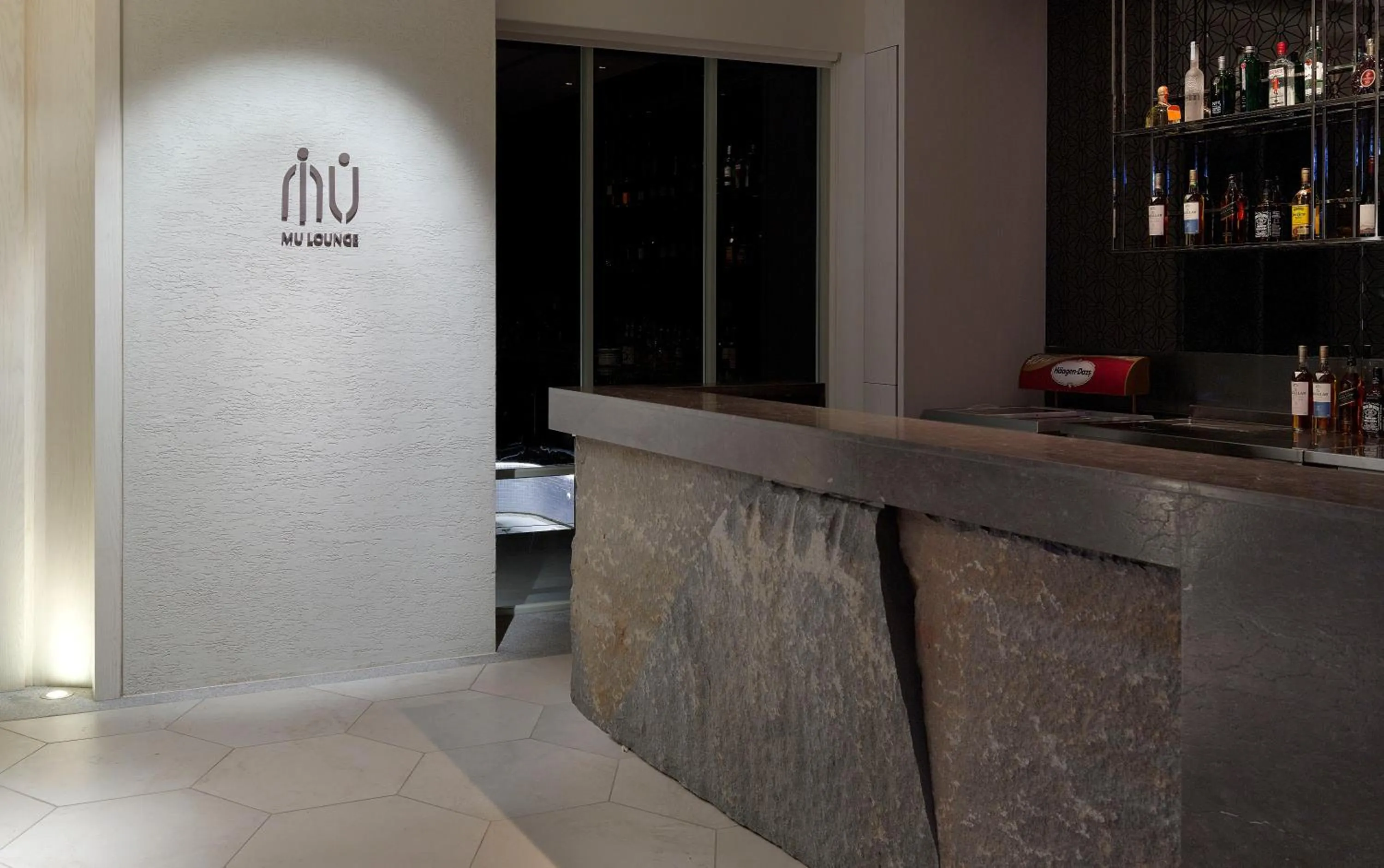 Restaurant/places to eat in Gloria Manor