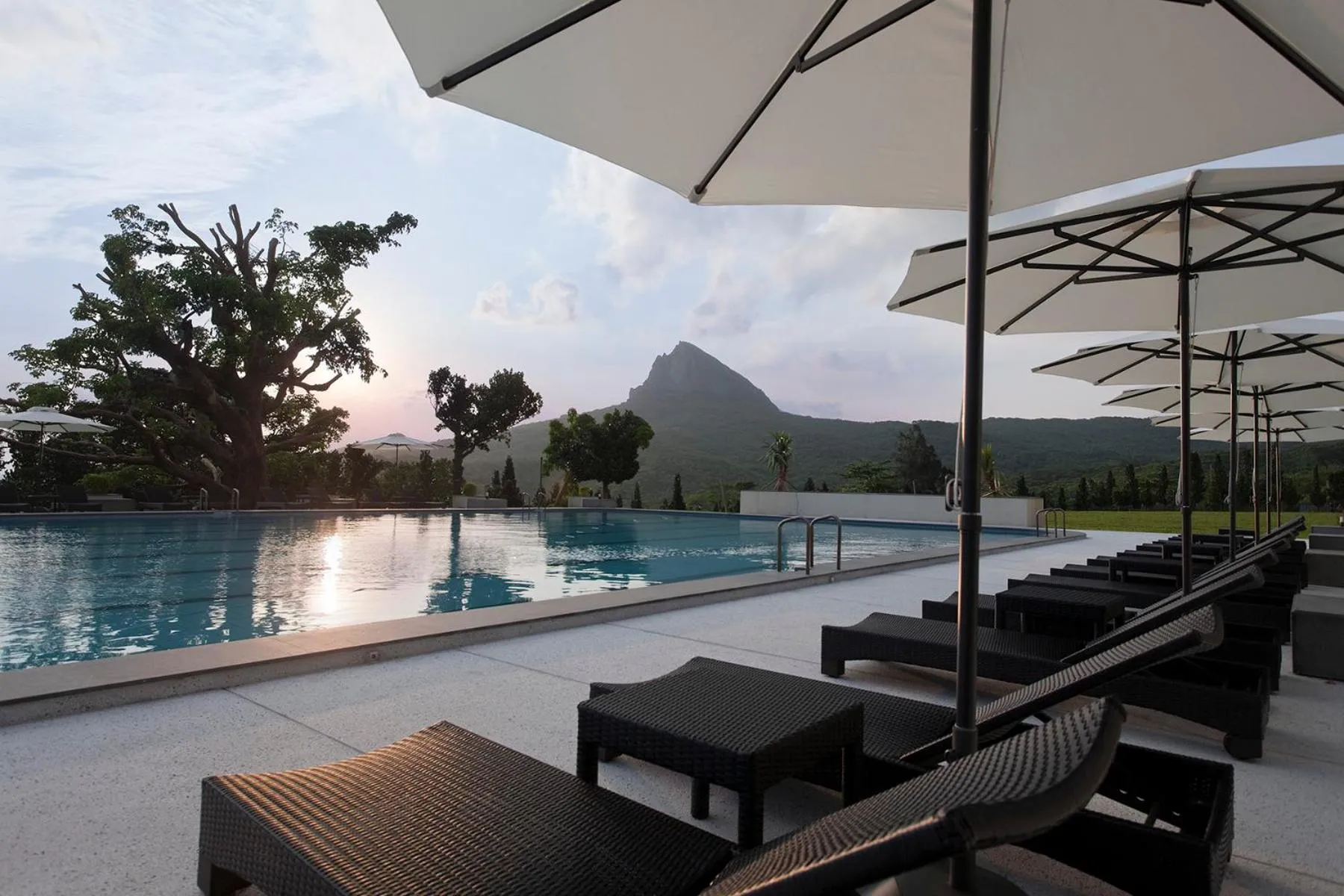 Swimming pool in Gloria Manor