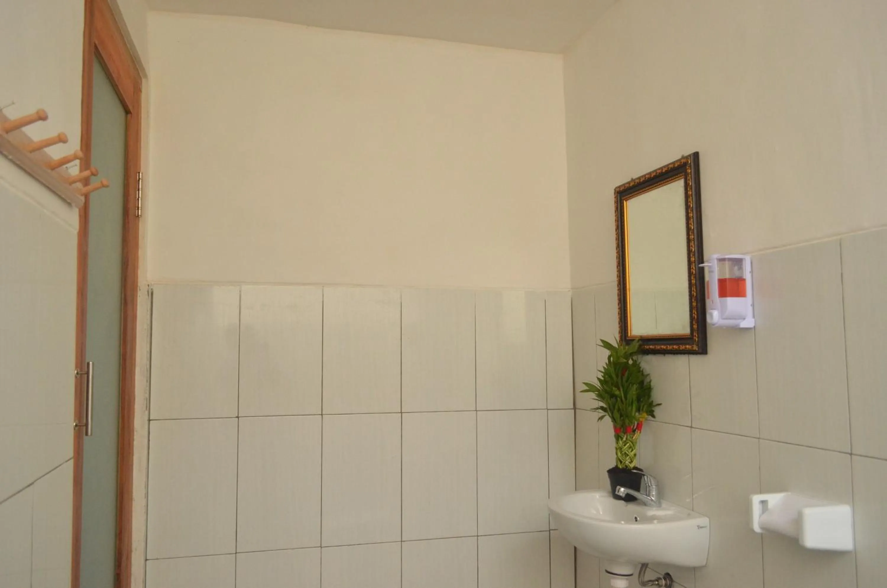 Bathroom in The Rahayu Cottage