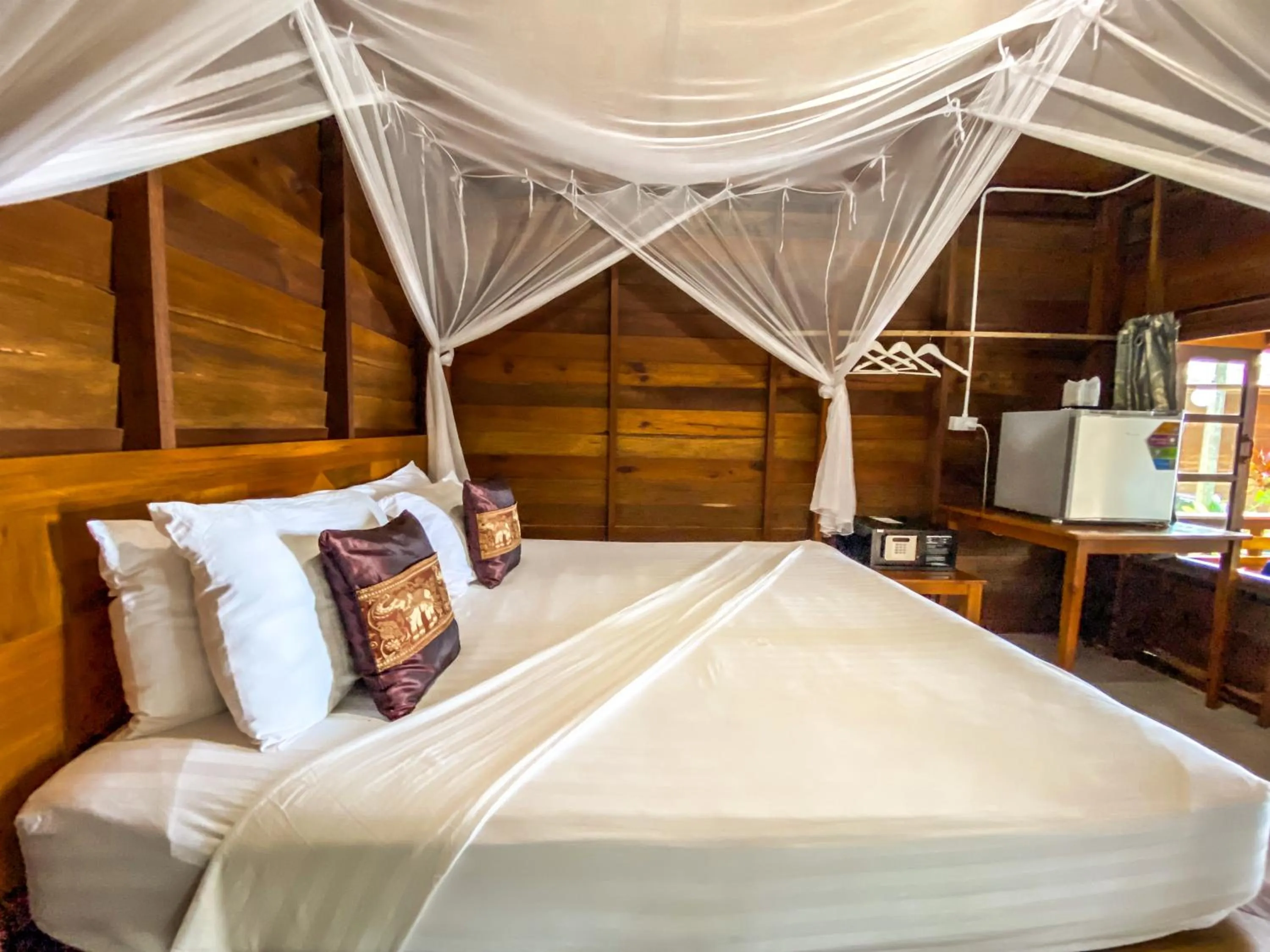 Bed in Lipe Beach Resort