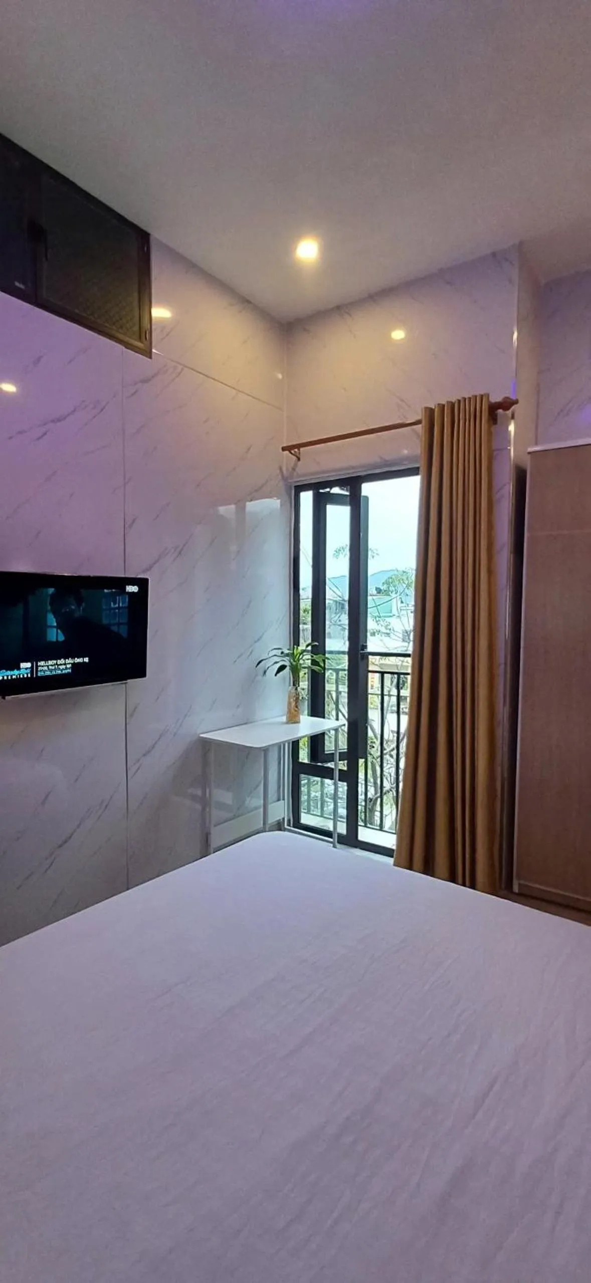 Balcony/Terrace, Bed in Seashine Apartment