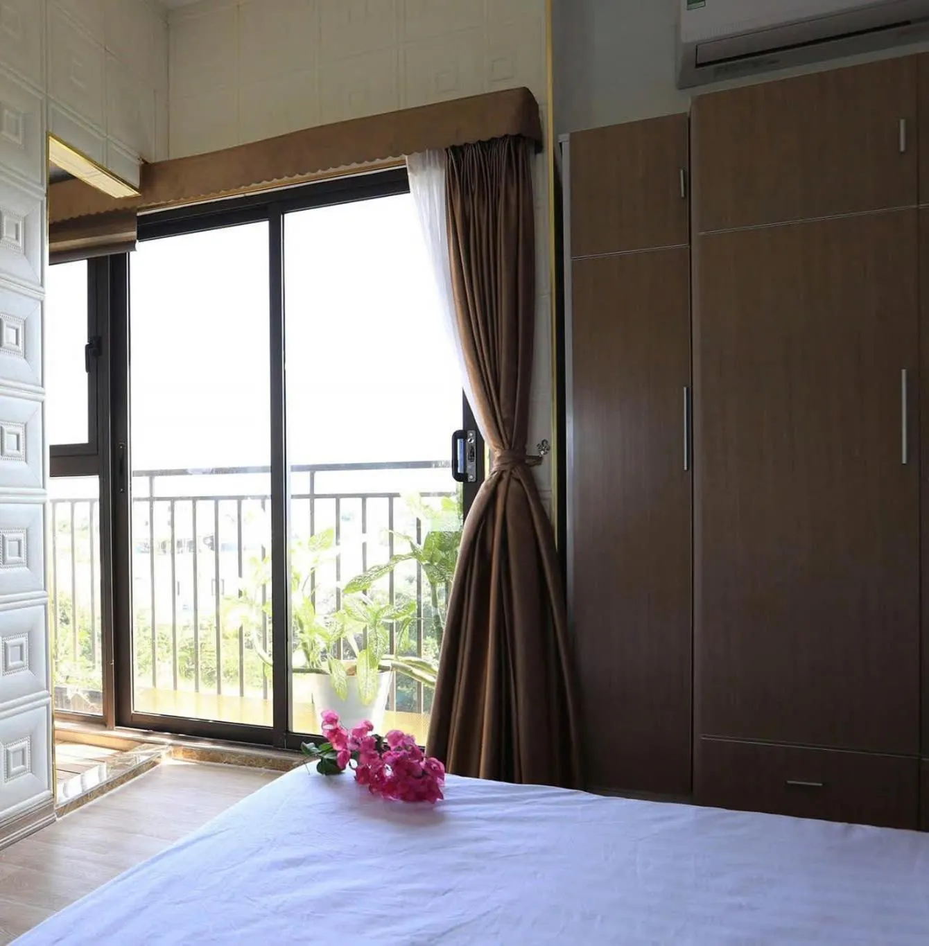 View (from property/room), Bed in Seashine Apartment