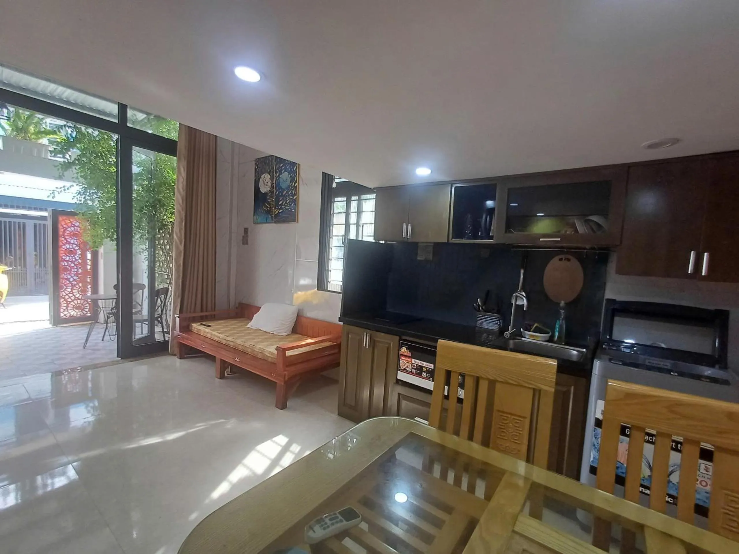 Meals in Seashine Apartment