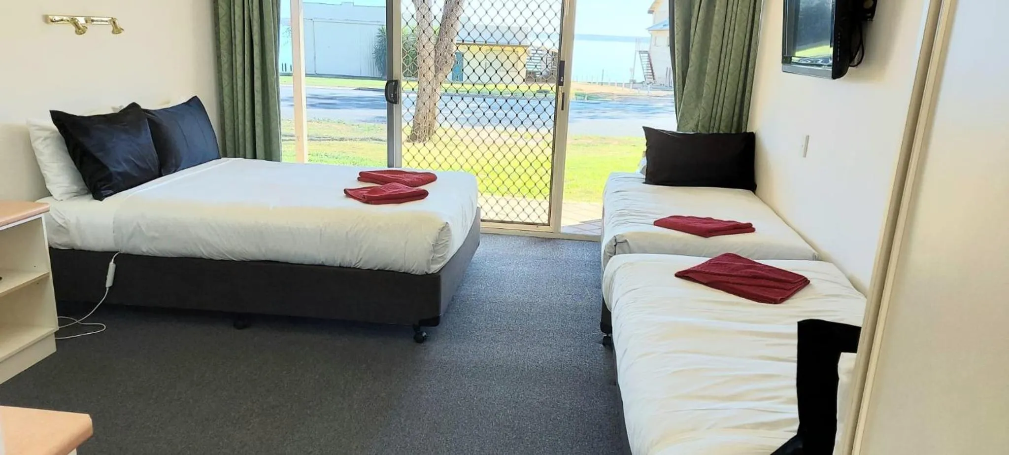 Bed in Barmera Lake Resort Motel