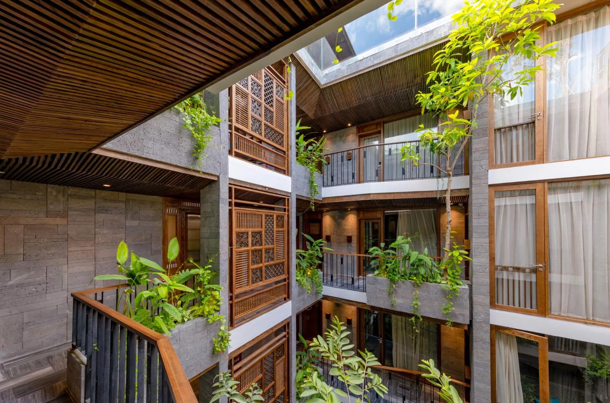 Property building in Minh Boutique