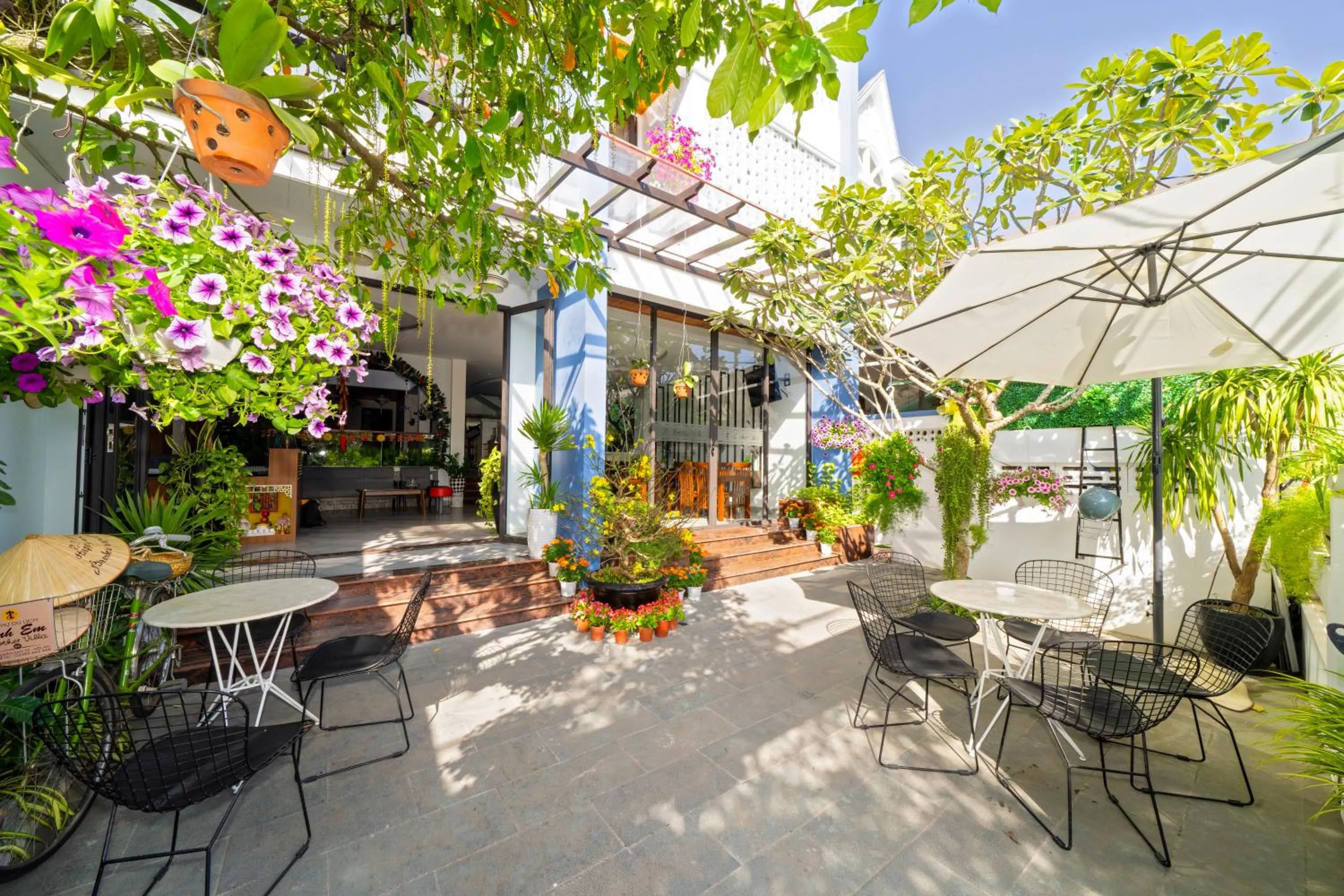 Facade/entrance in Brother Villa Hoi An