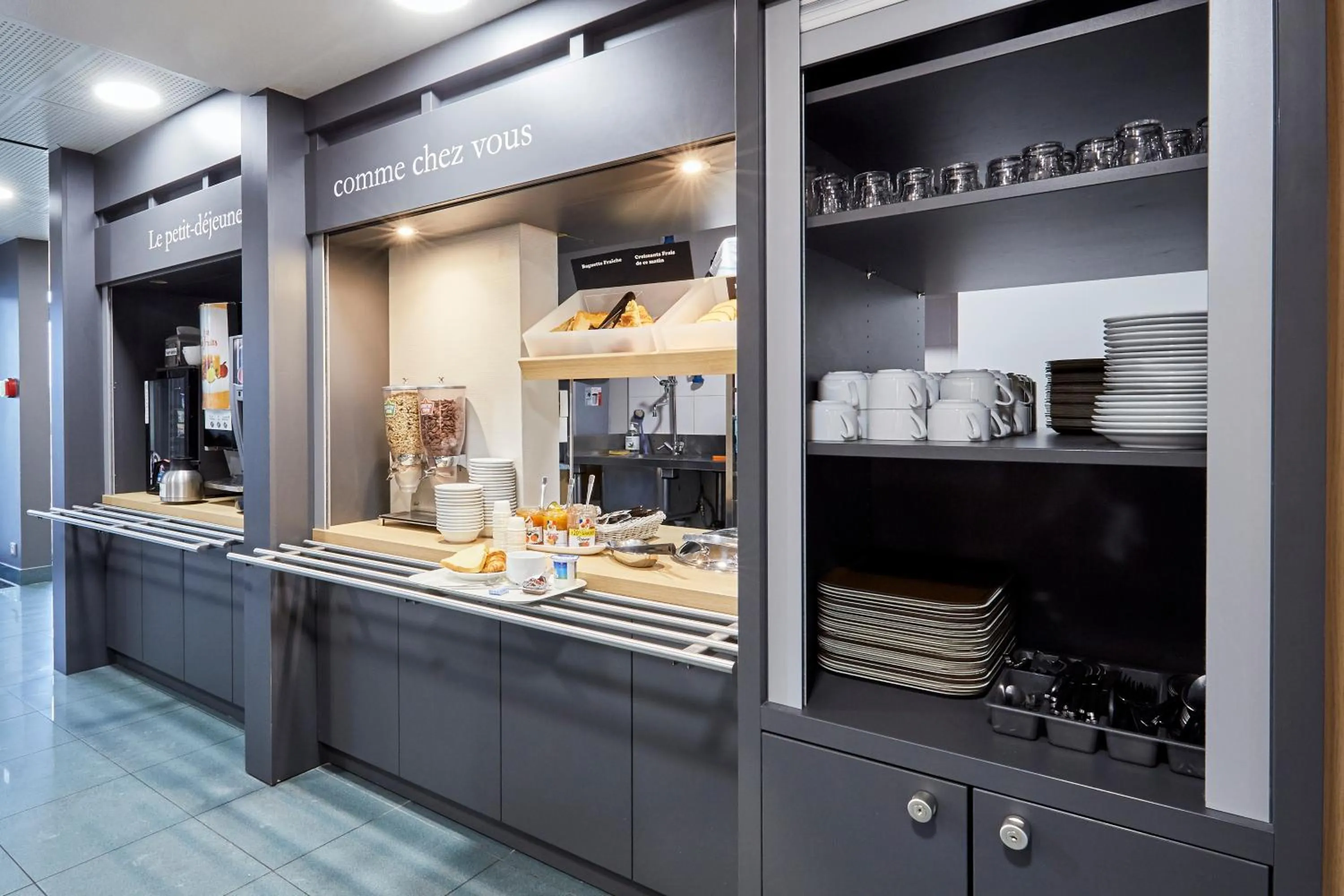 Restaurant/places to eat in B&B HOTEL AVRANCHES Baie du Mont St-Michel