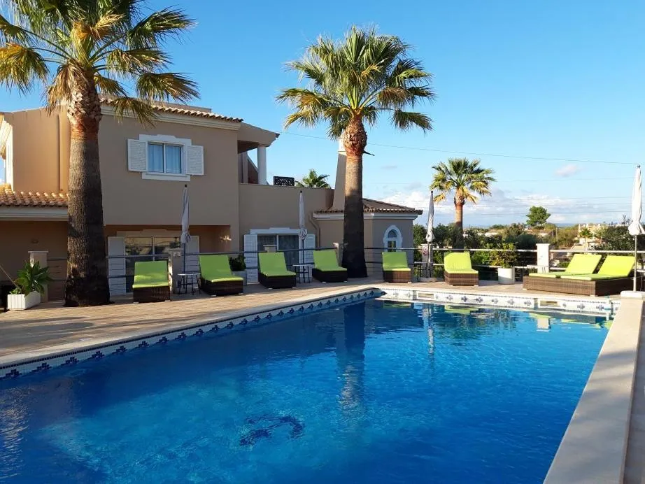 Swimming pool in VILLA L'ESTAQUE