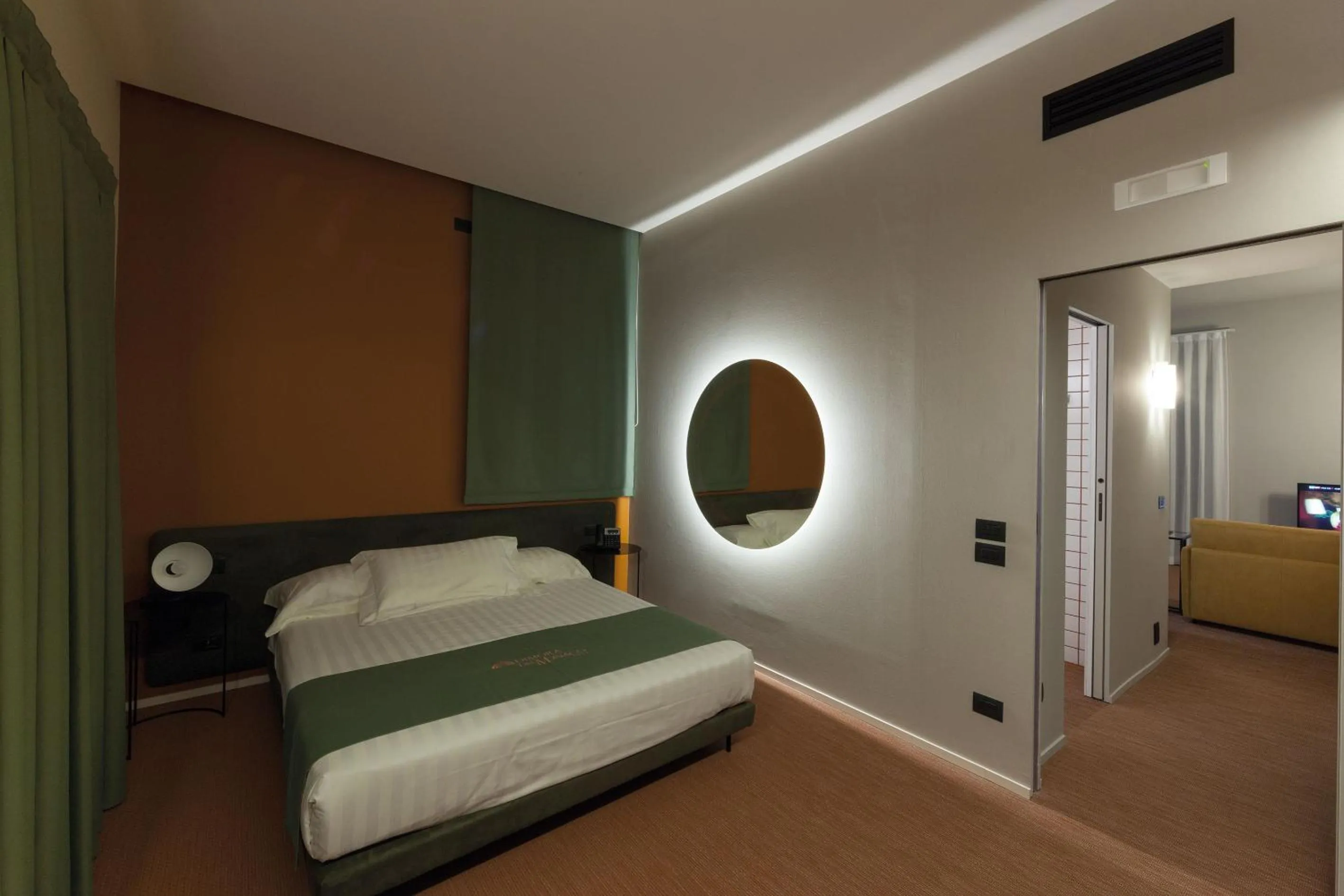 Bed in Best Western Plus Dimora del Monaco