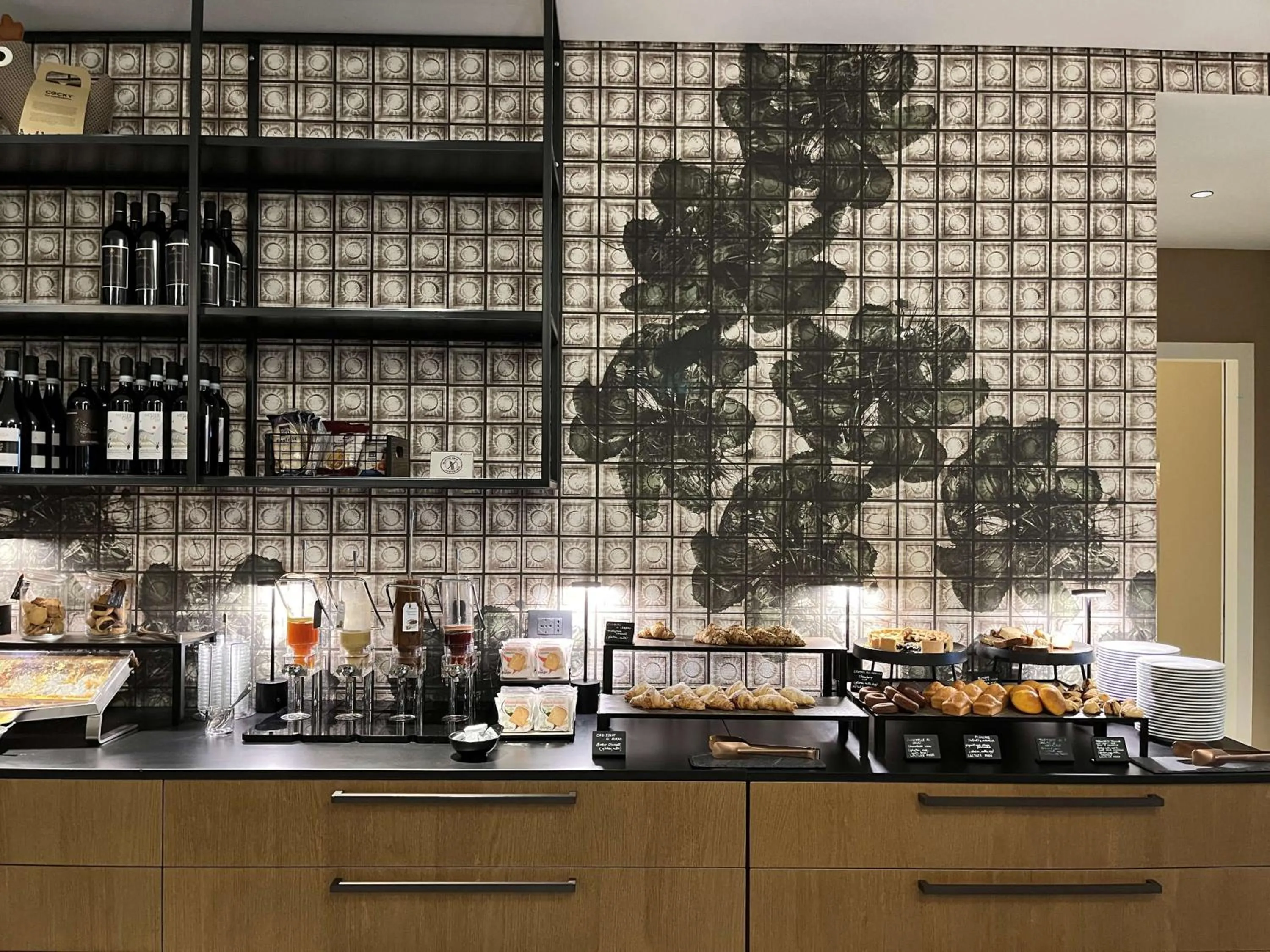 Breakfast in Best Western Plus Dimora del Monaco