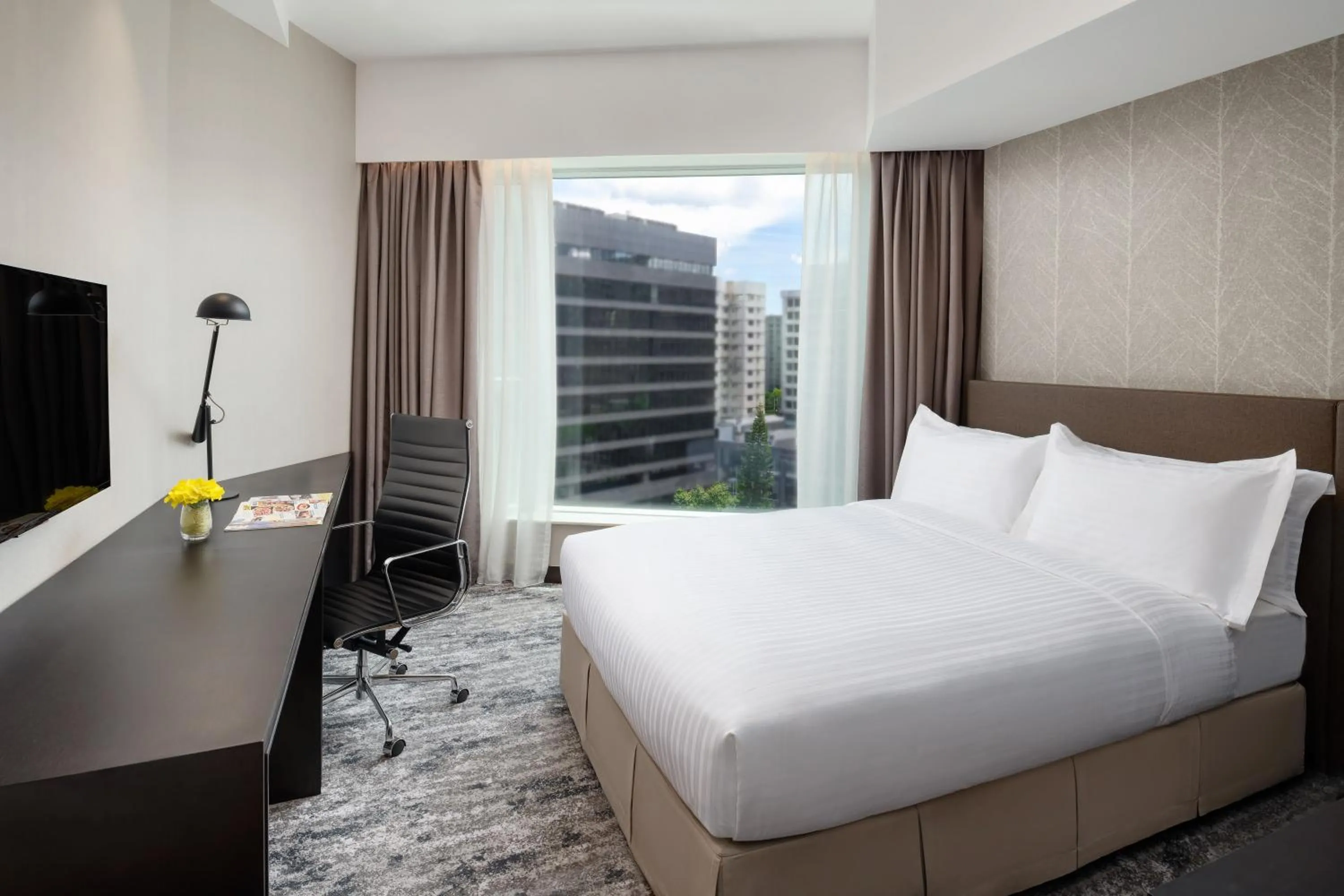 Property building, Bed in Park Hotel Hong Kong
