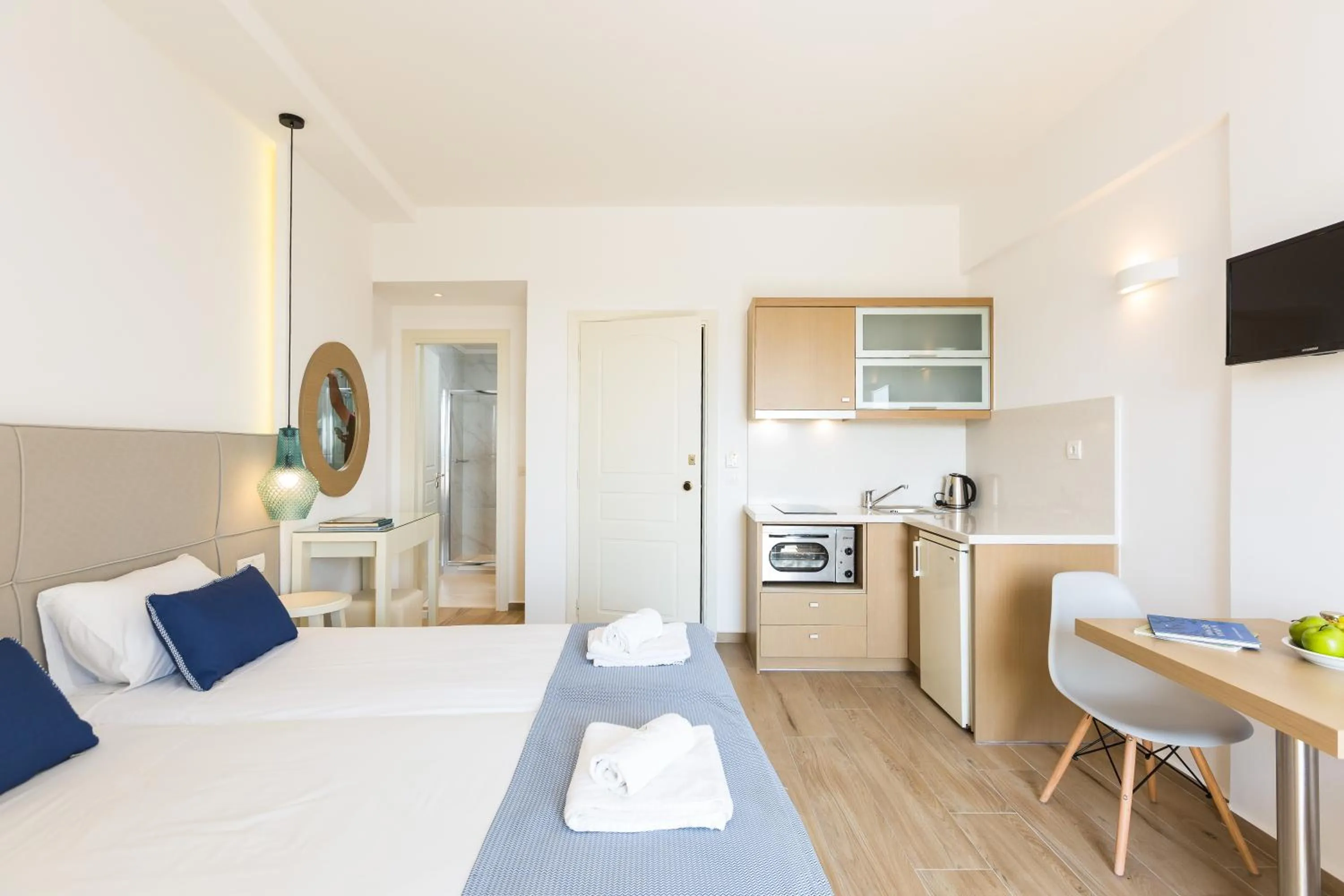 Photo of the whole room, Bed in Eltina Hotel