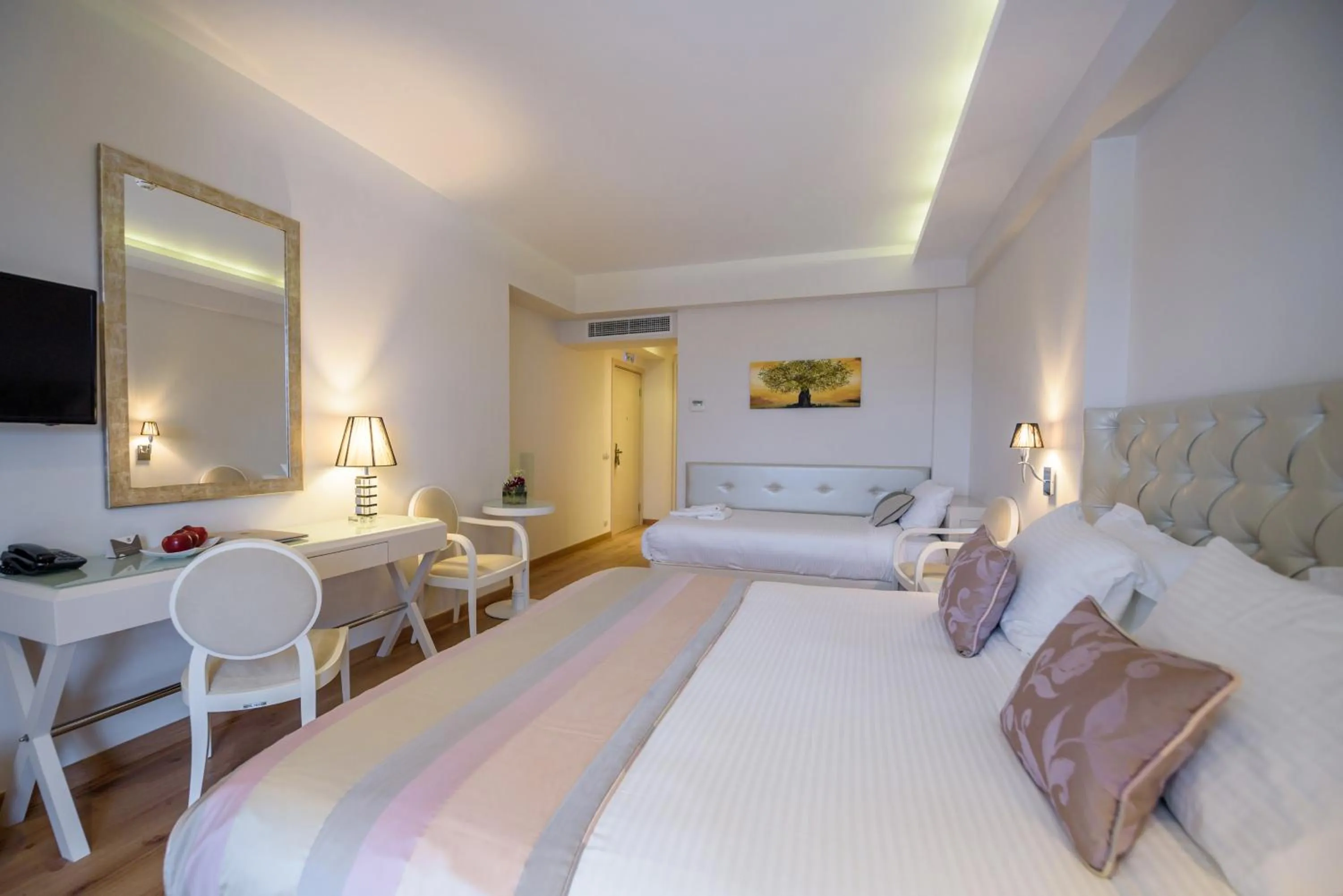 Photo of the whole room, Bed in Calma Hotel & Spa