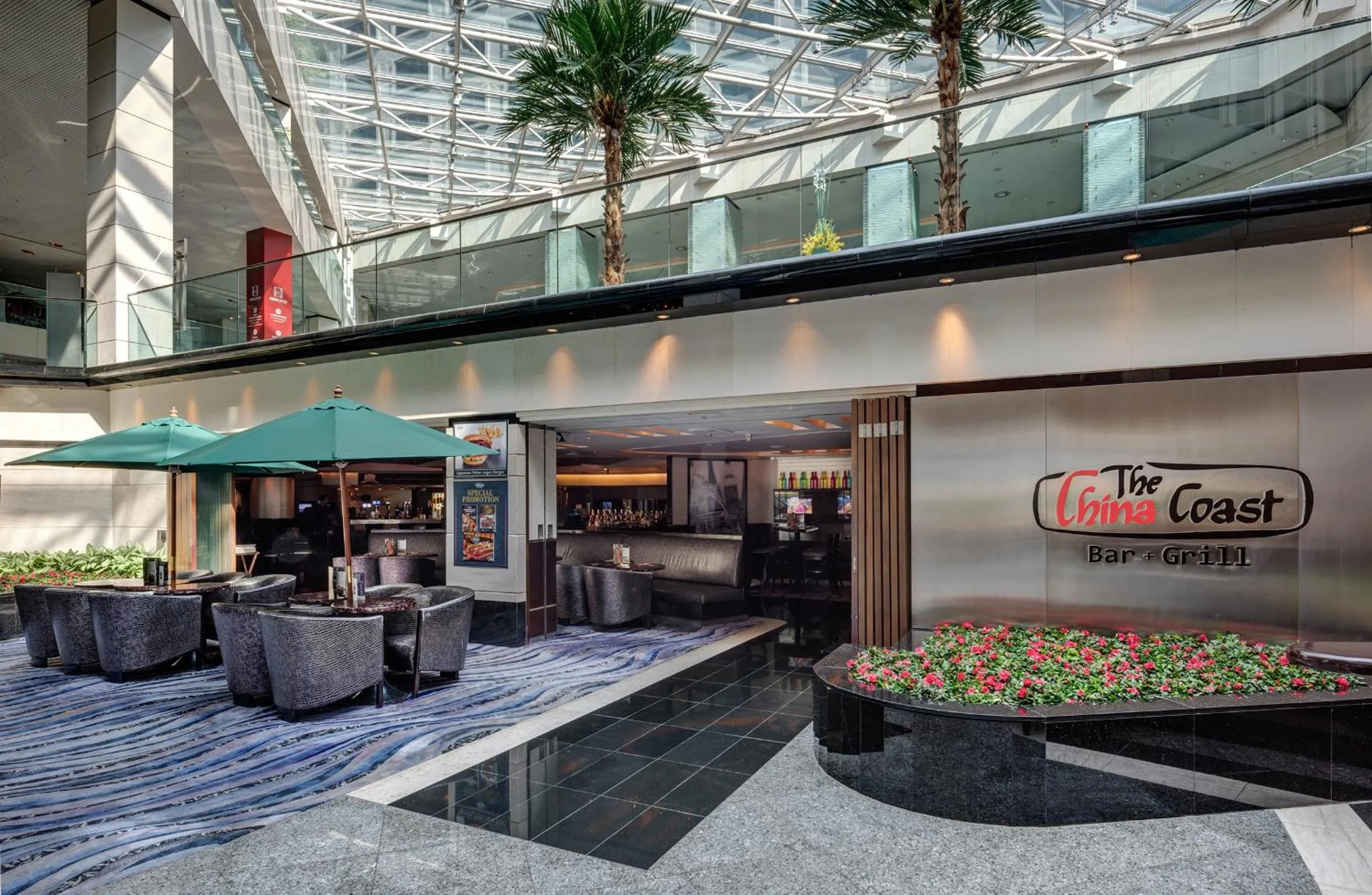 Restaurant/places to eat in Regal Airport Hotel