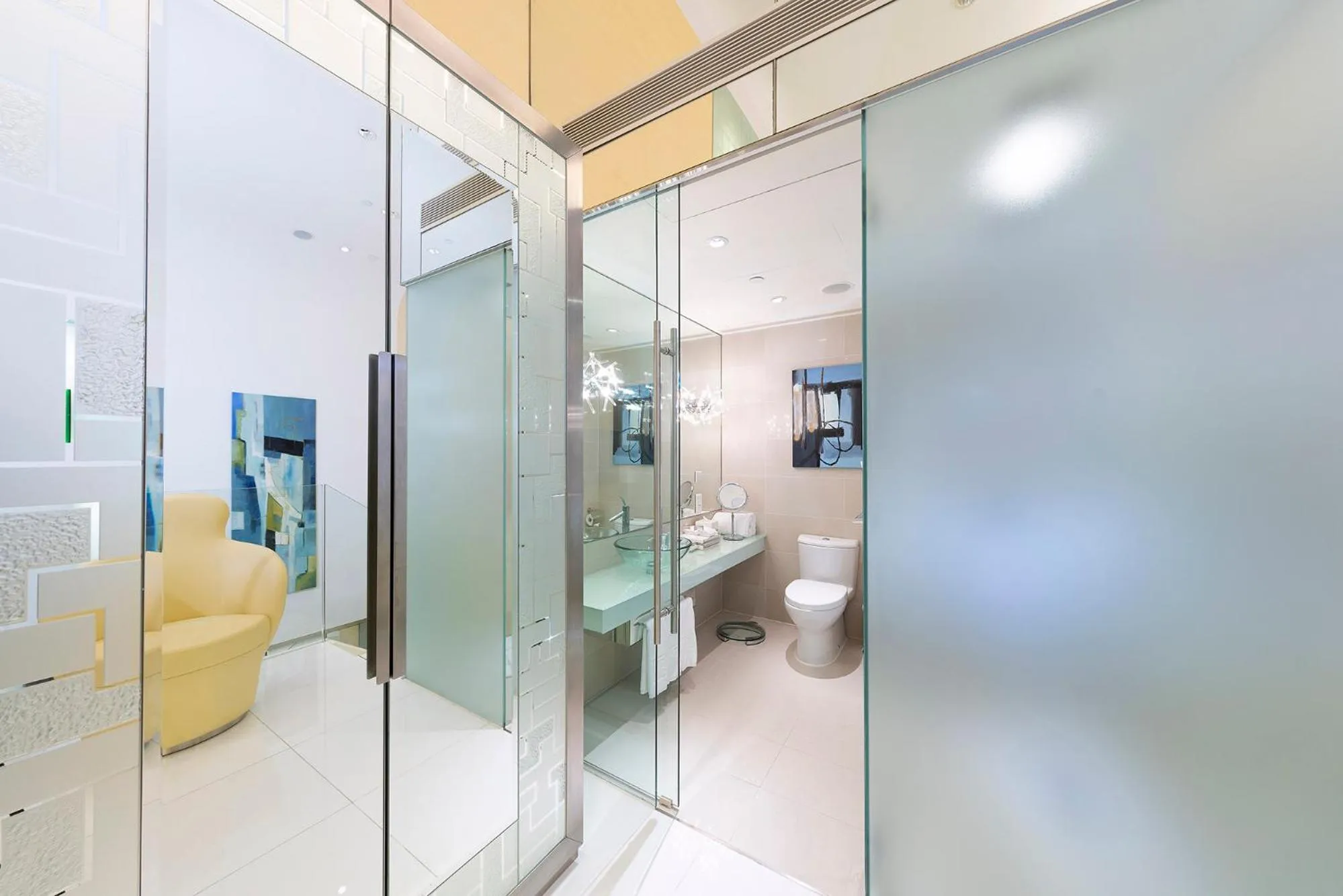 Toilet in Regal Airport Hotel