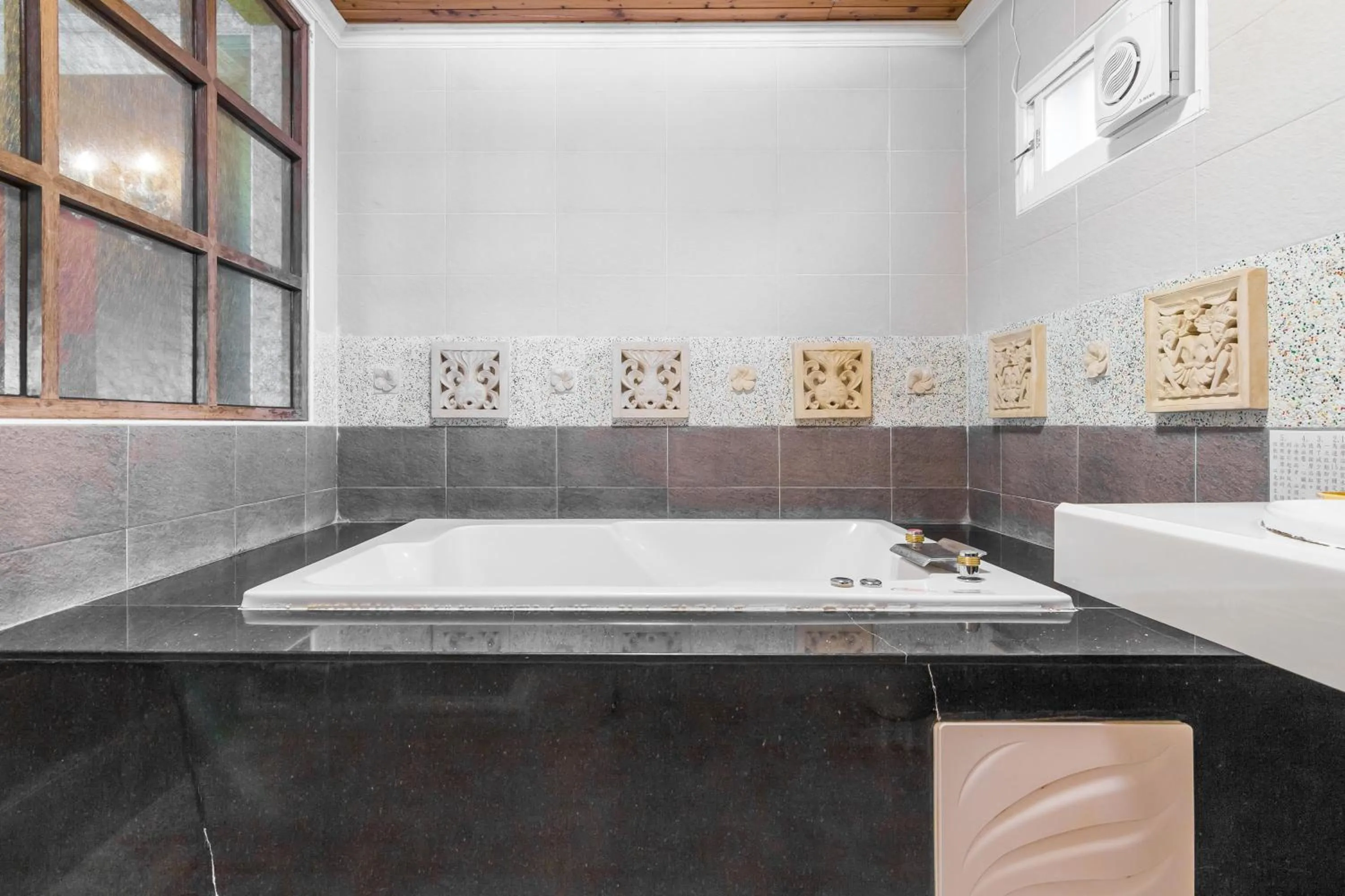 Hot Tub in Kenting Maya-House B&B