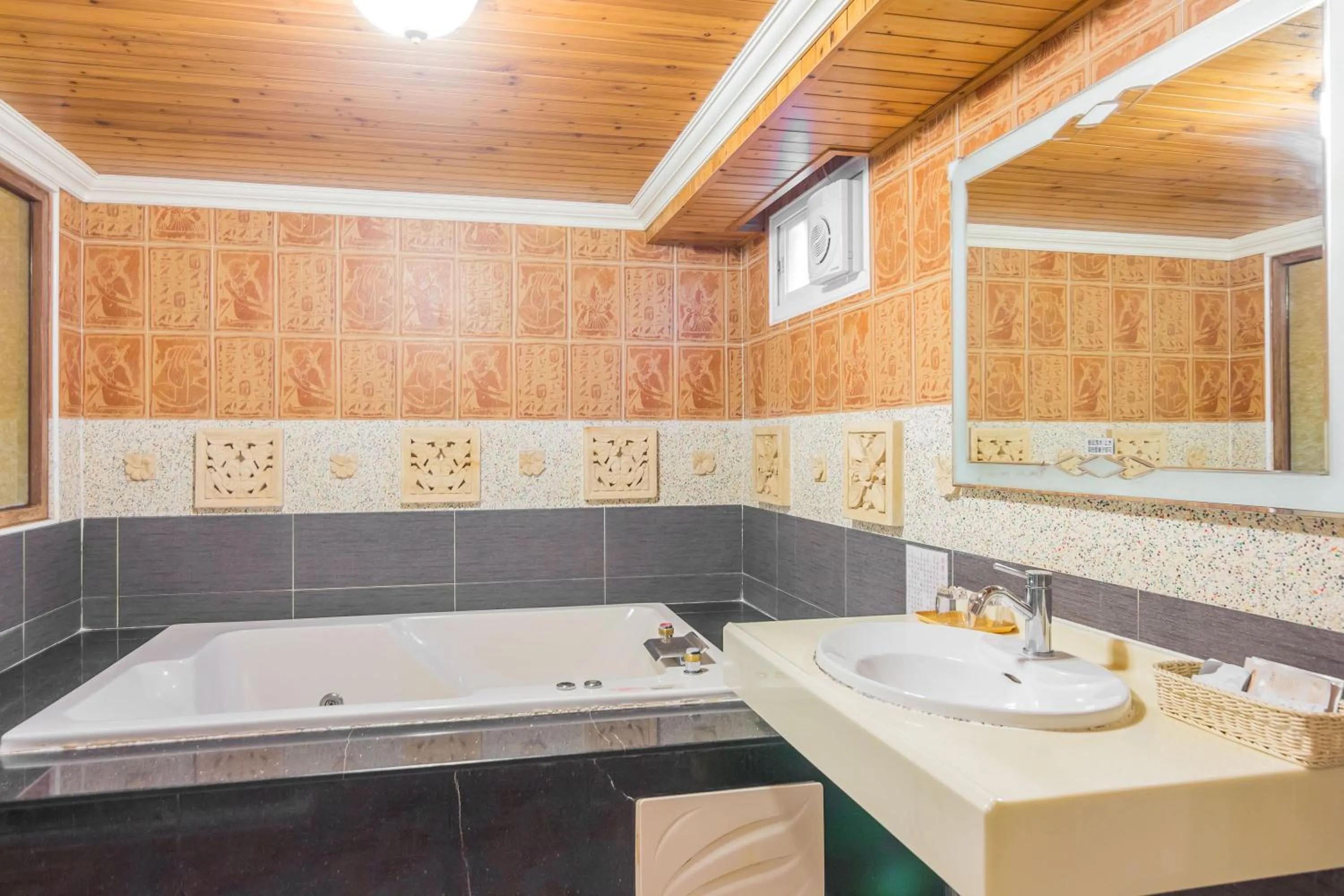 Hot Tub in Kenting Maya-House B&B