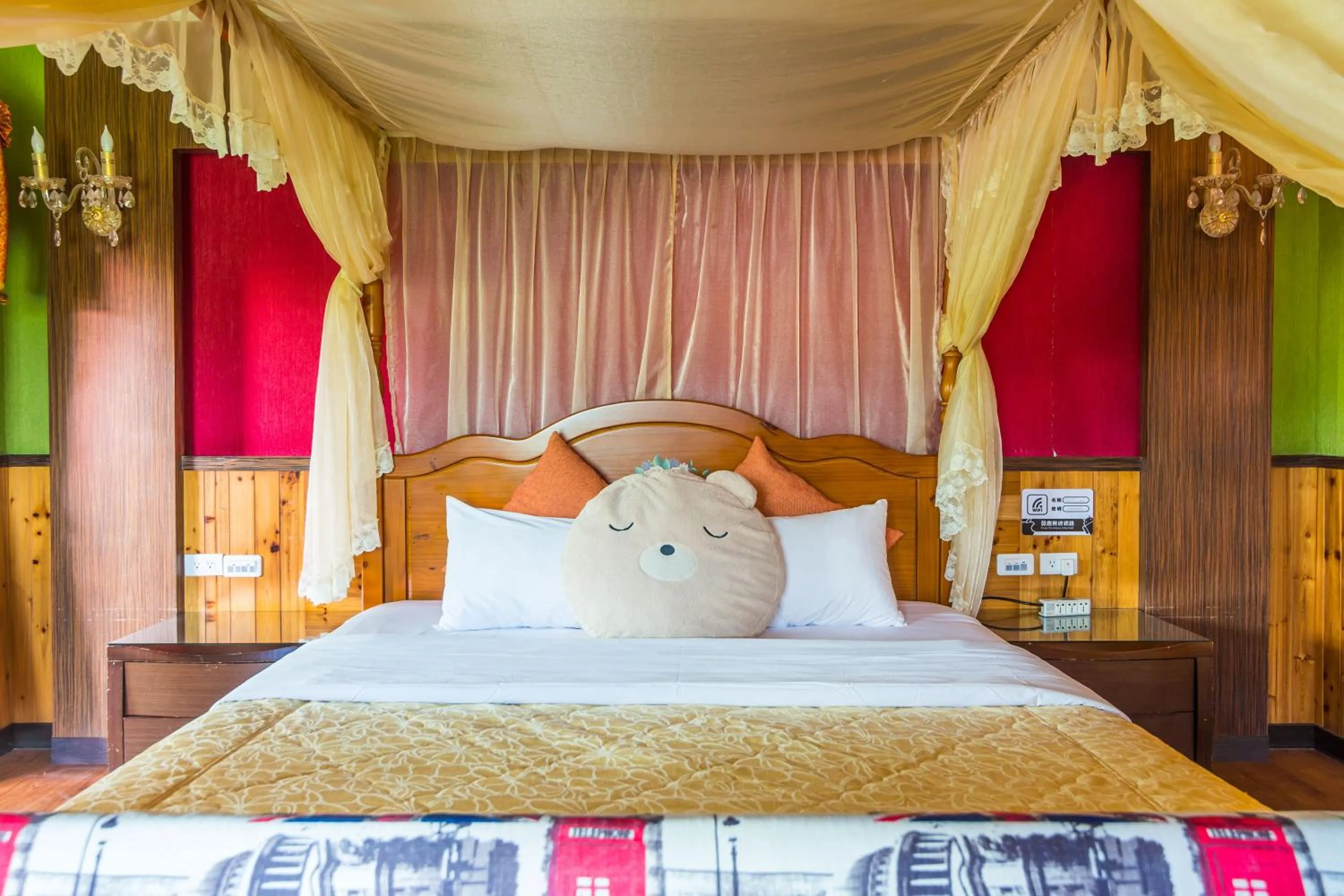 Bed in Kenting Maya-House B&B