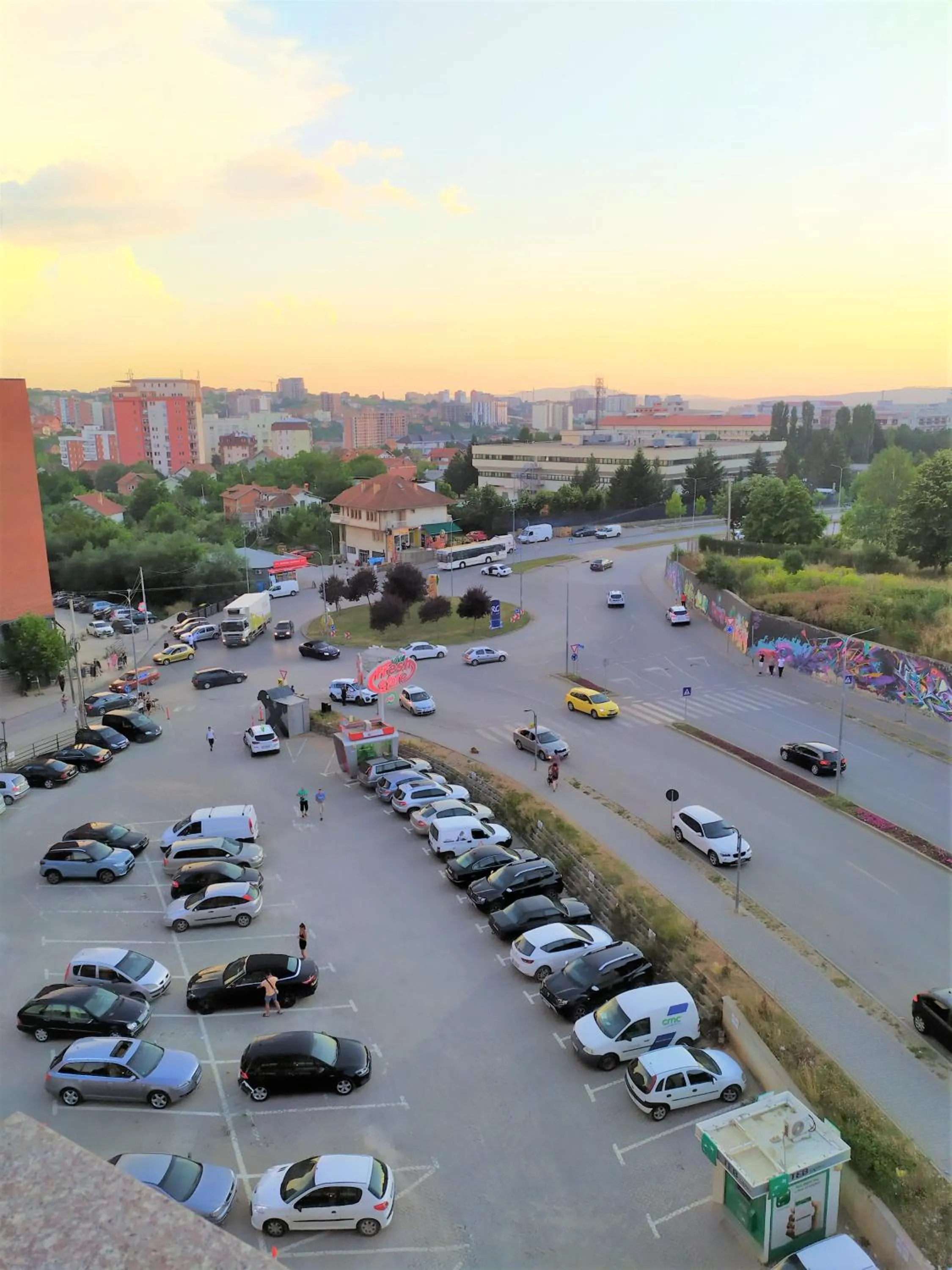 Neighbourhood in Modern apartment with a view feels like home