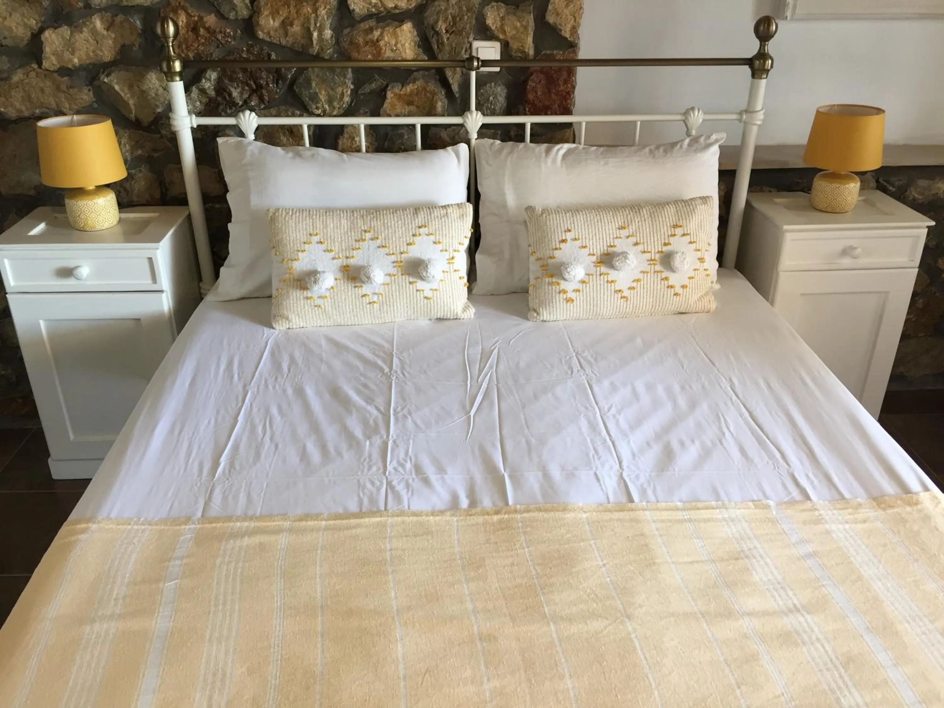 Bed in Vareladiko studios