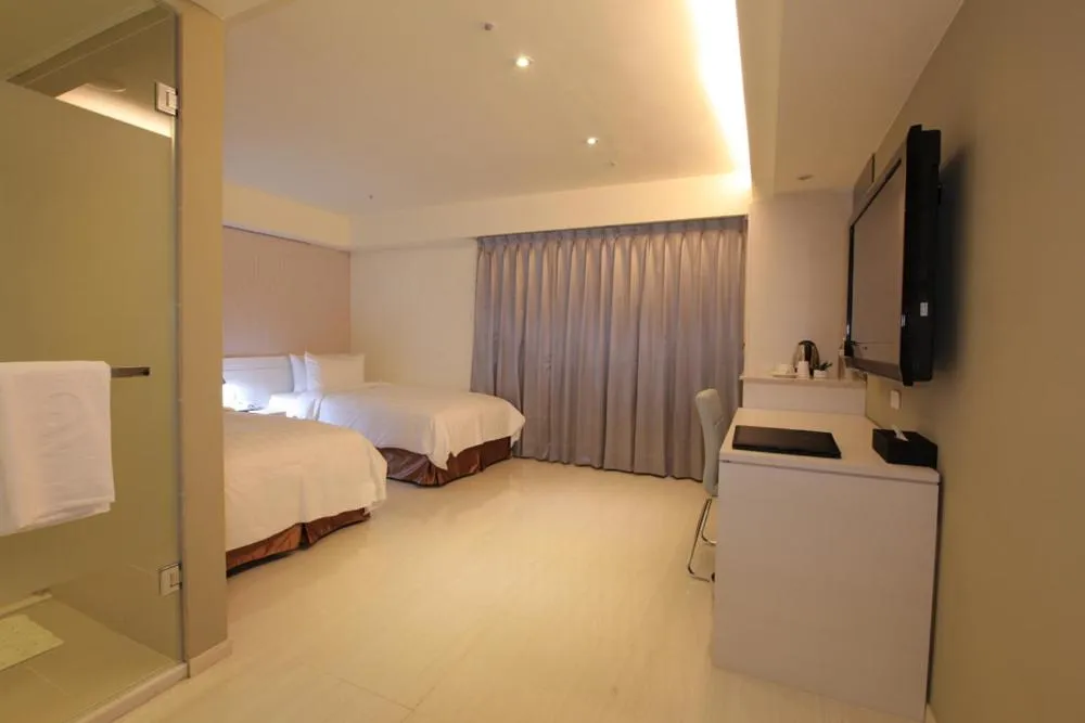 Photo of the whole room, Bed in Nest Hotel