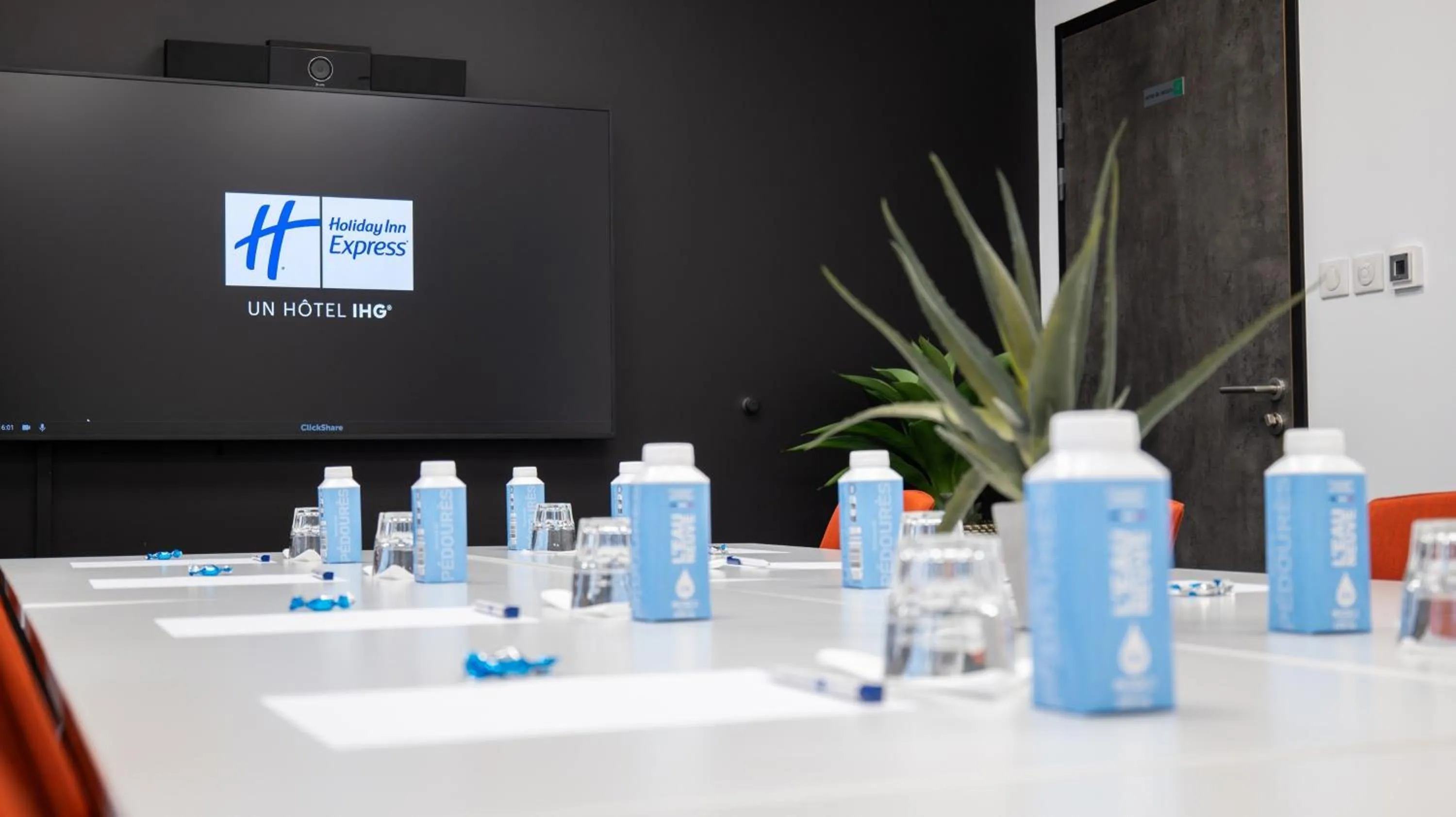 Meeting/conference room in Holiday Inn Express Dijon by IHG