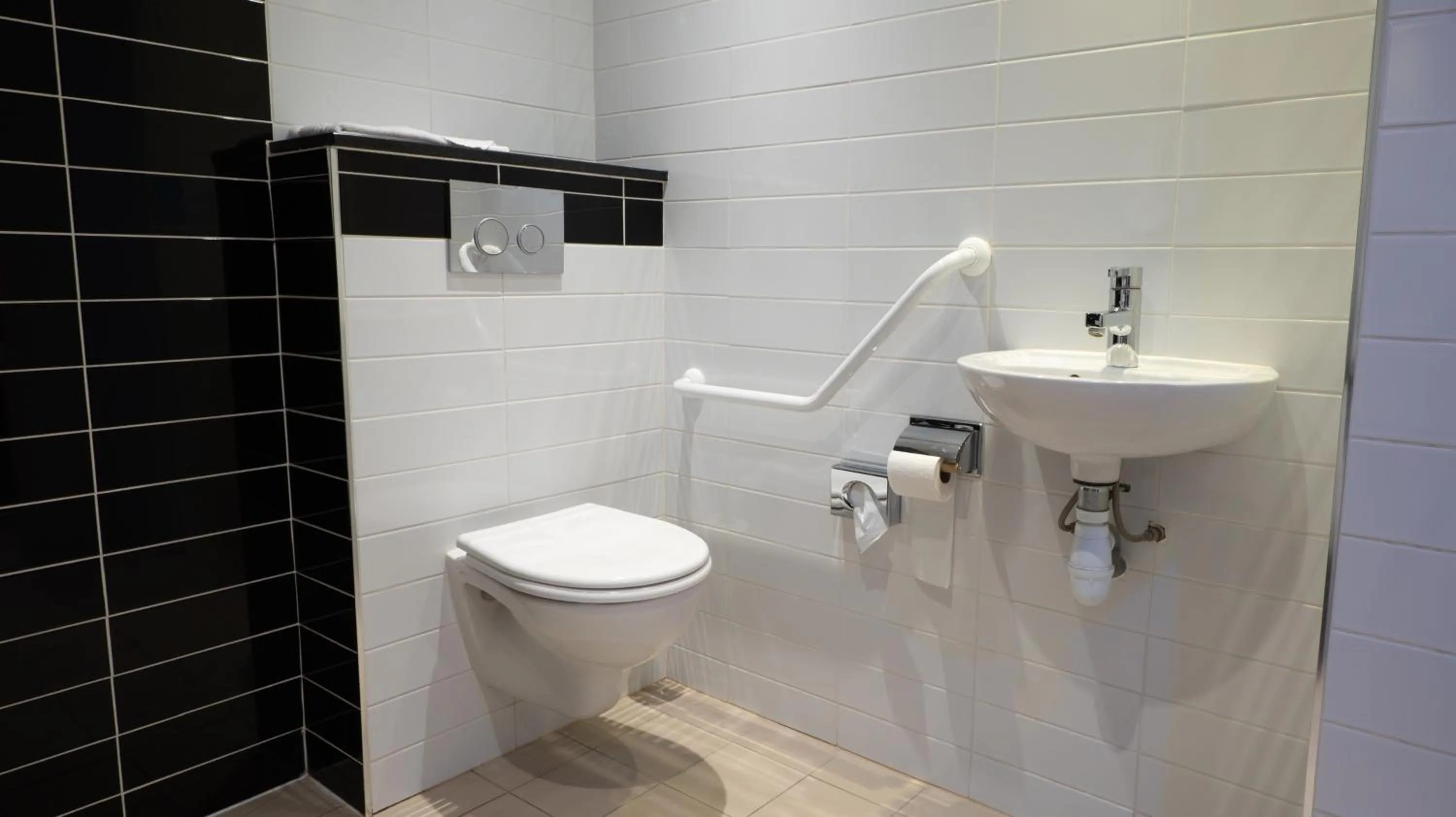 Photo of the whole room in Holiday Inn Express Dijon by IHG