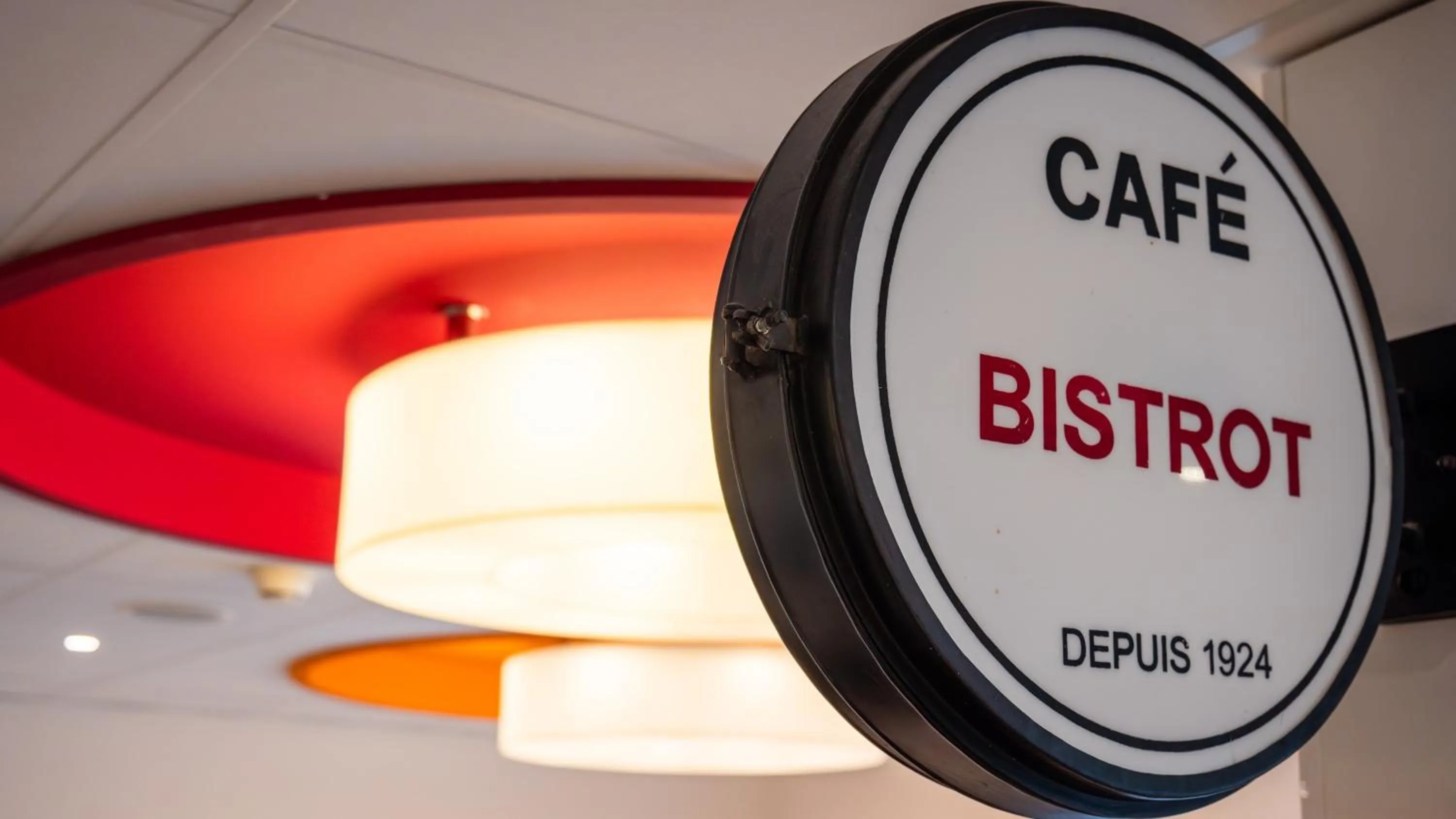 Breakfast in Holiday Inn Express Dijon by IHG