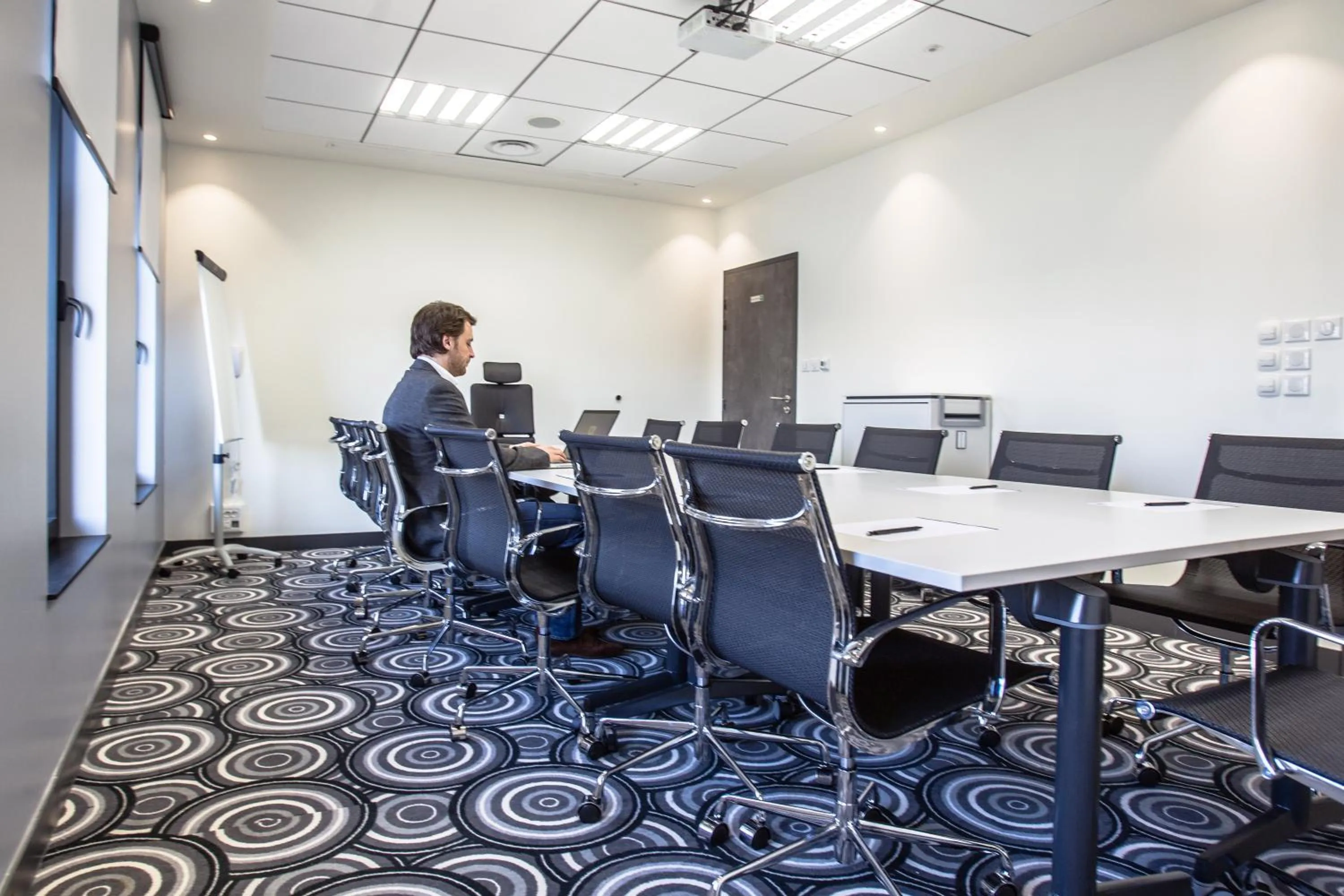 Meeting/conference room in Holiday Inn Express Dijon by IHG
