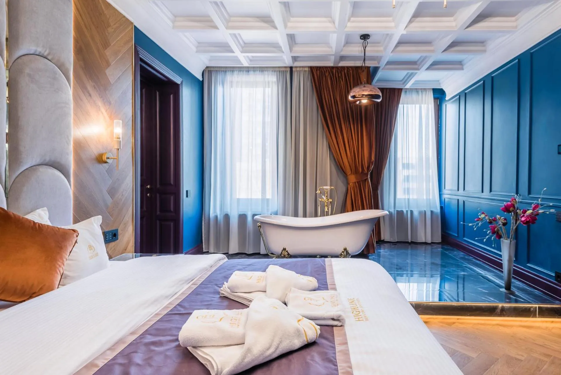 Bedroom, Bed in HIGHLINE DOWNTOWN ApartHotel OLDTOWN UNIRII SQUARE