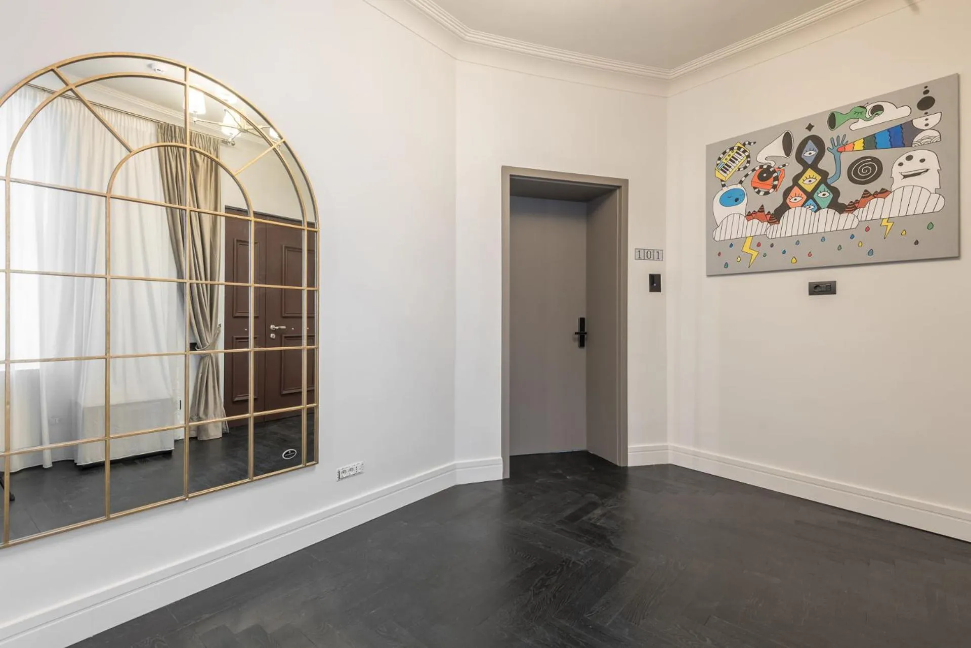 Text overlay in HIGHLINE DOWNTOWN ApartHotel OLDTOWN UNIRII SQUARE