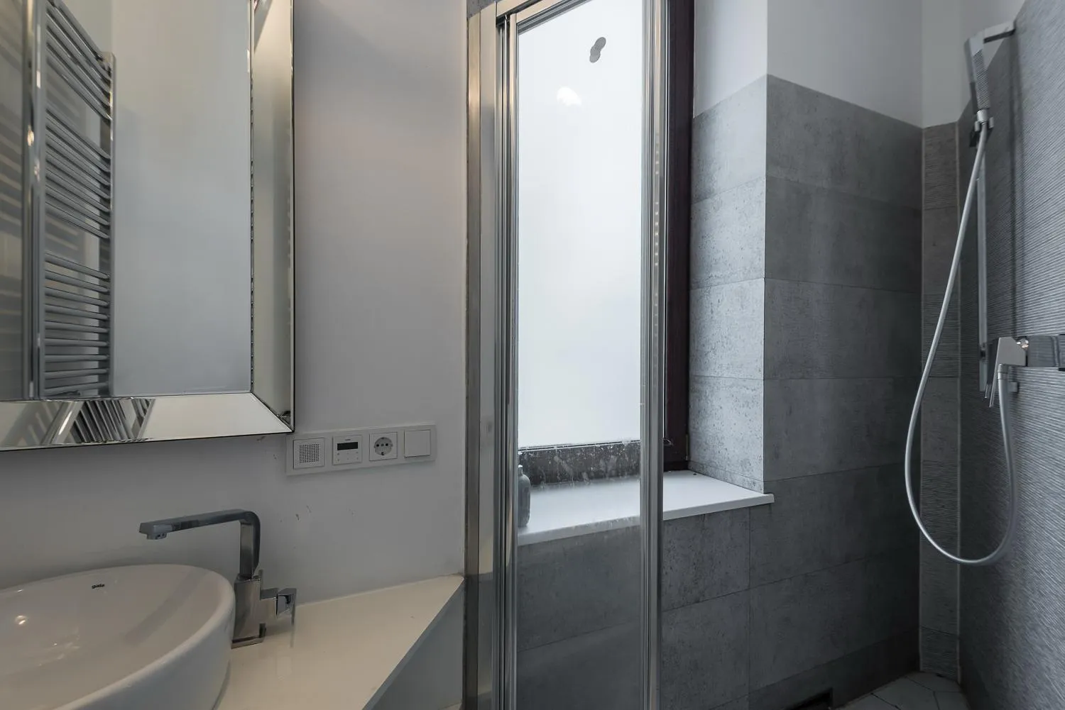 Shower in HIGHLINE DOWNTOWN ApartHotel OLDTOWN UNIRII SQUARE