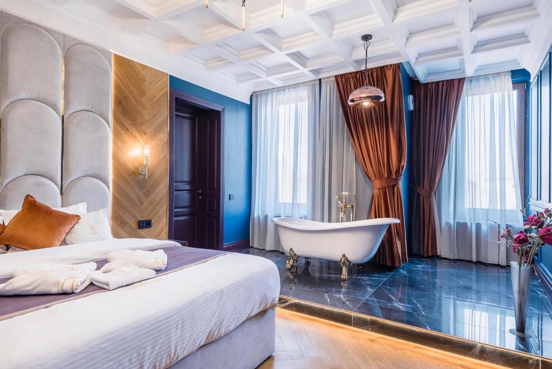 Bedroom, Bed in HIGHLINE DOWNTOWN ApartHotel OLDTOWN UNIRII SQUARE