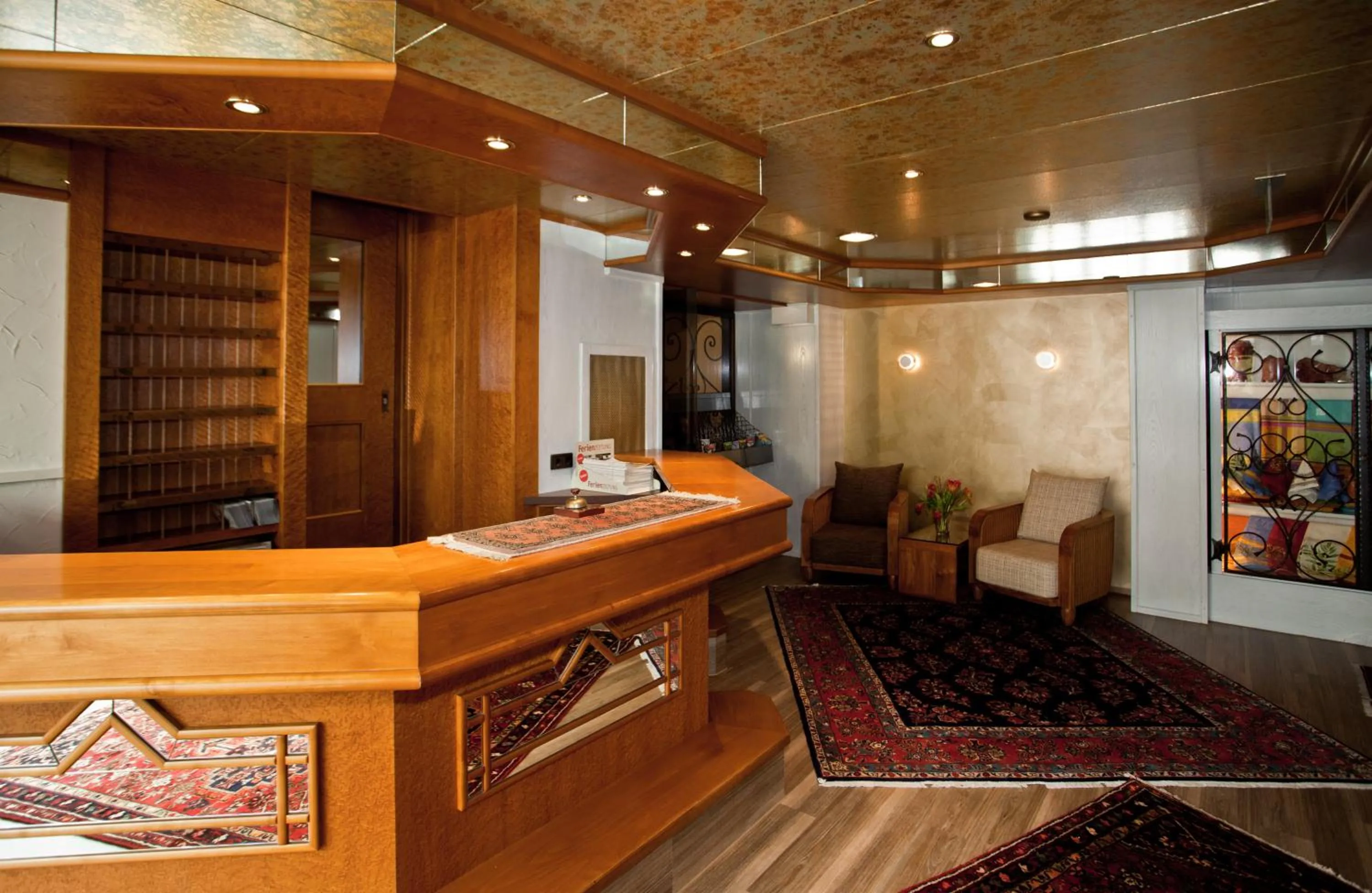 Lobby or reception in Hotel Knaus am Hafen