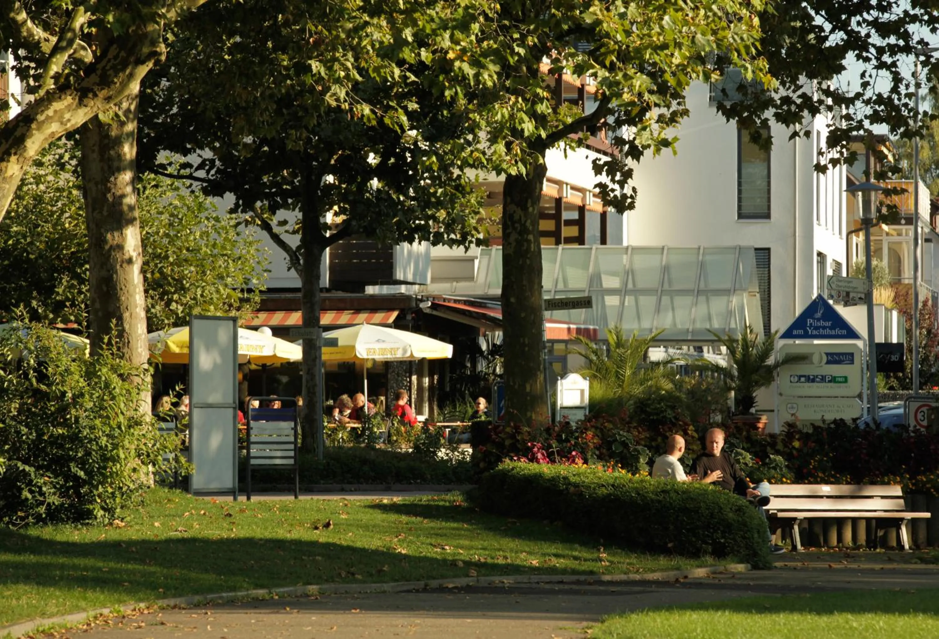 Facade/entrance in Hotel Knaus am Hafen