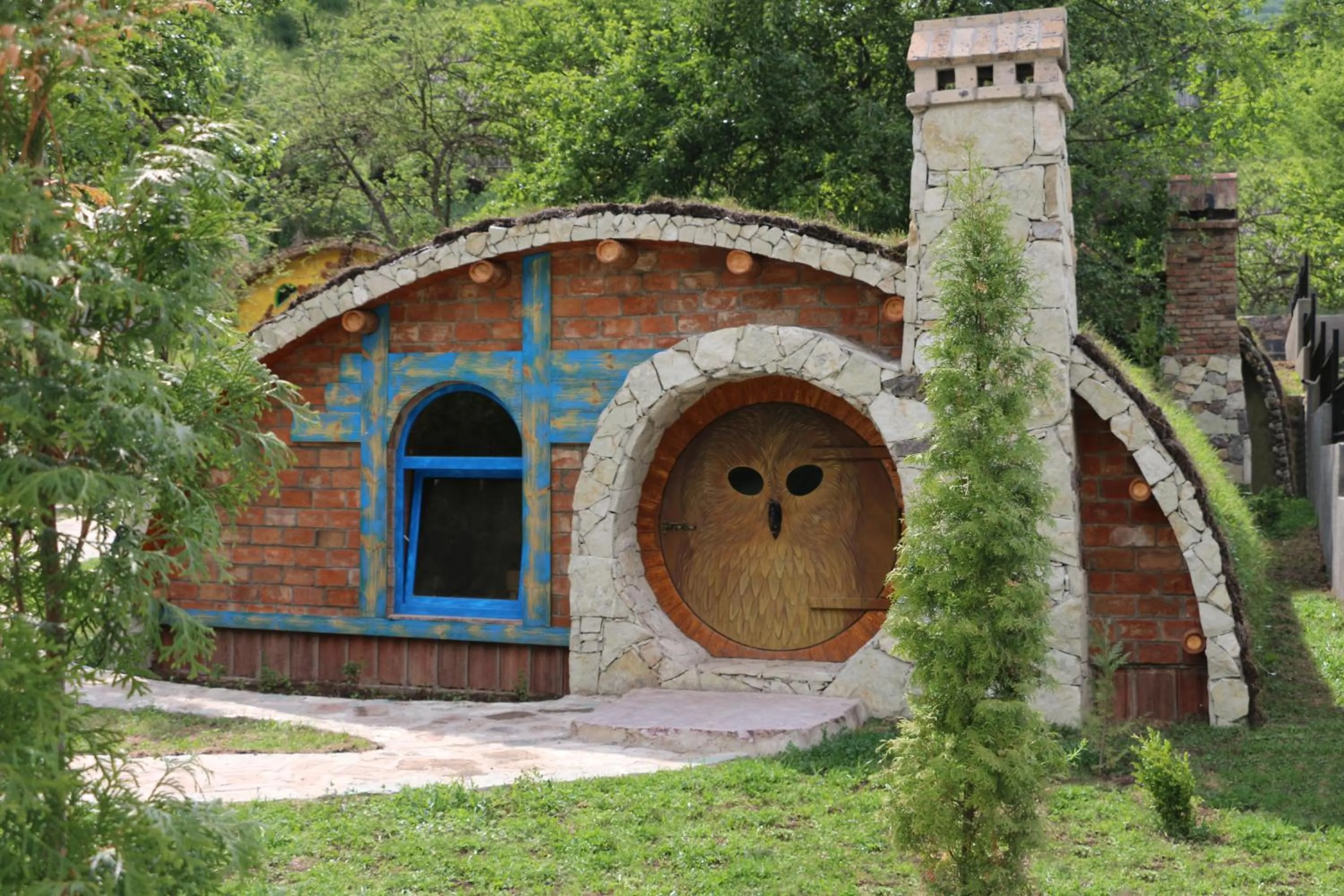 Facade/entrance in Cozy House