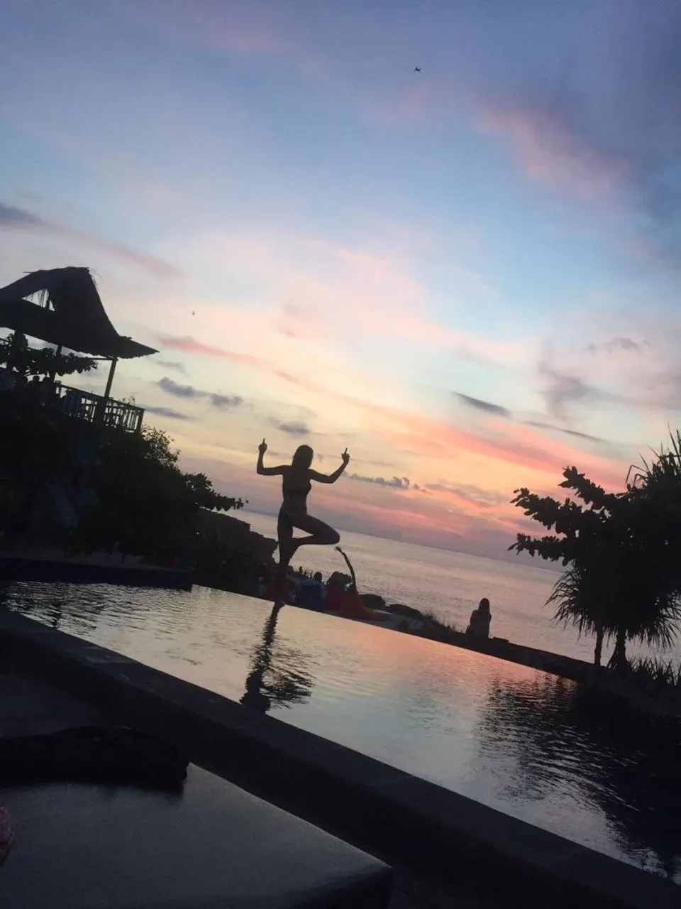 Swimming pool in Dodol Lembongan Cliff Sunset