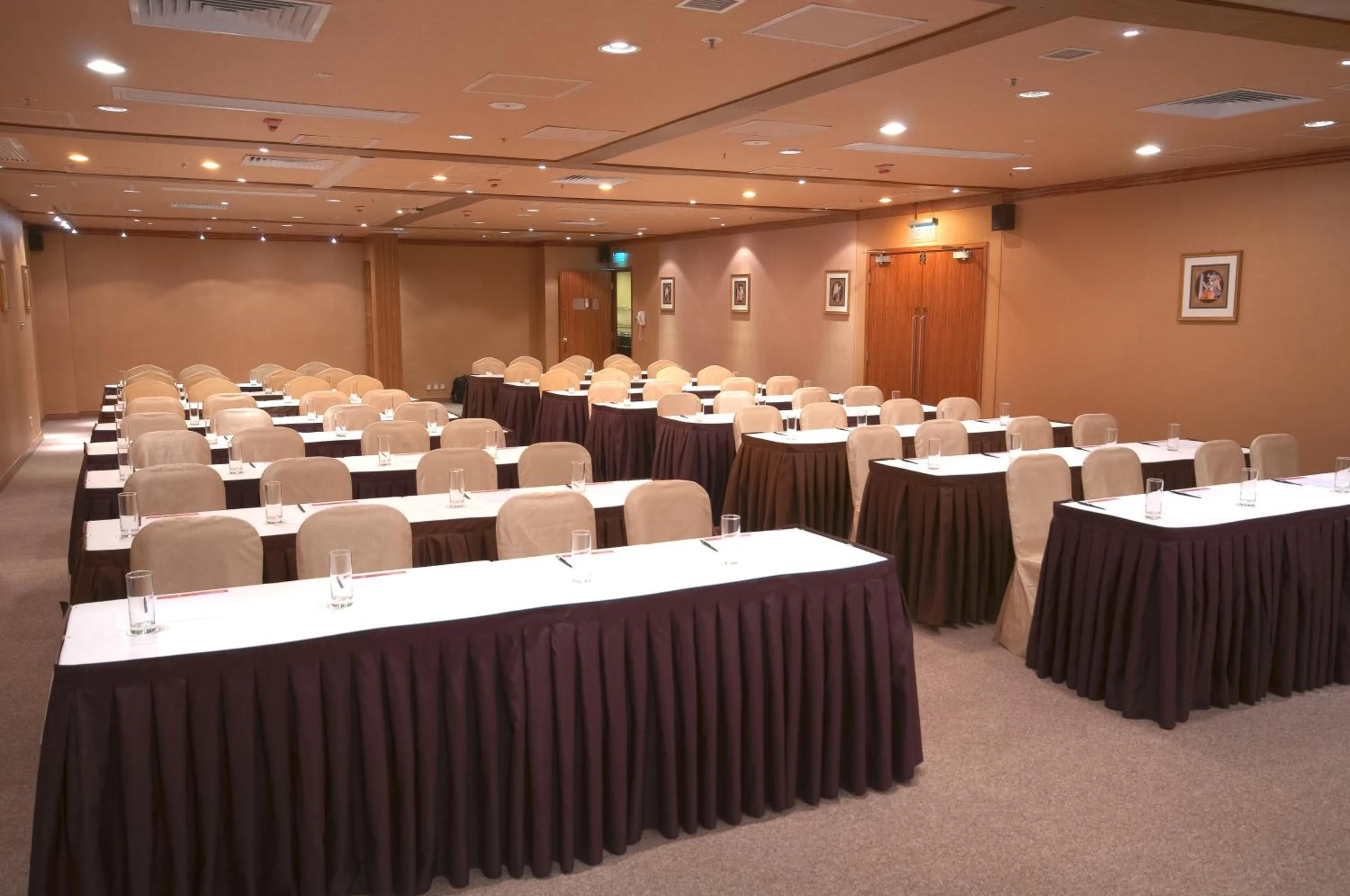 Business facilities in BEST WESTERN PLUS Hotel Hong Kong