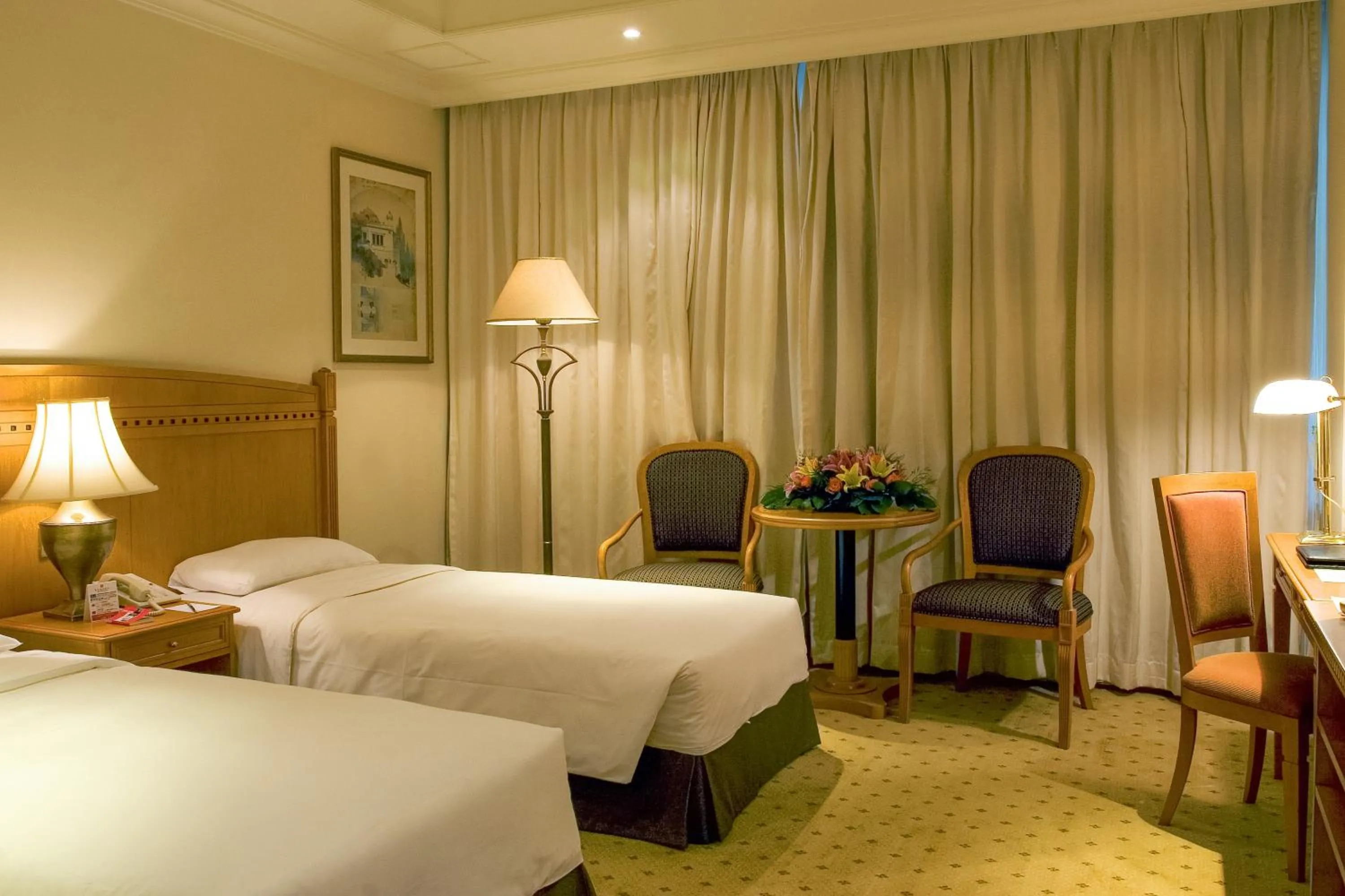 Photo of the whole room, Bed in BEST WESTERN PLUS Hotel Hong Kong