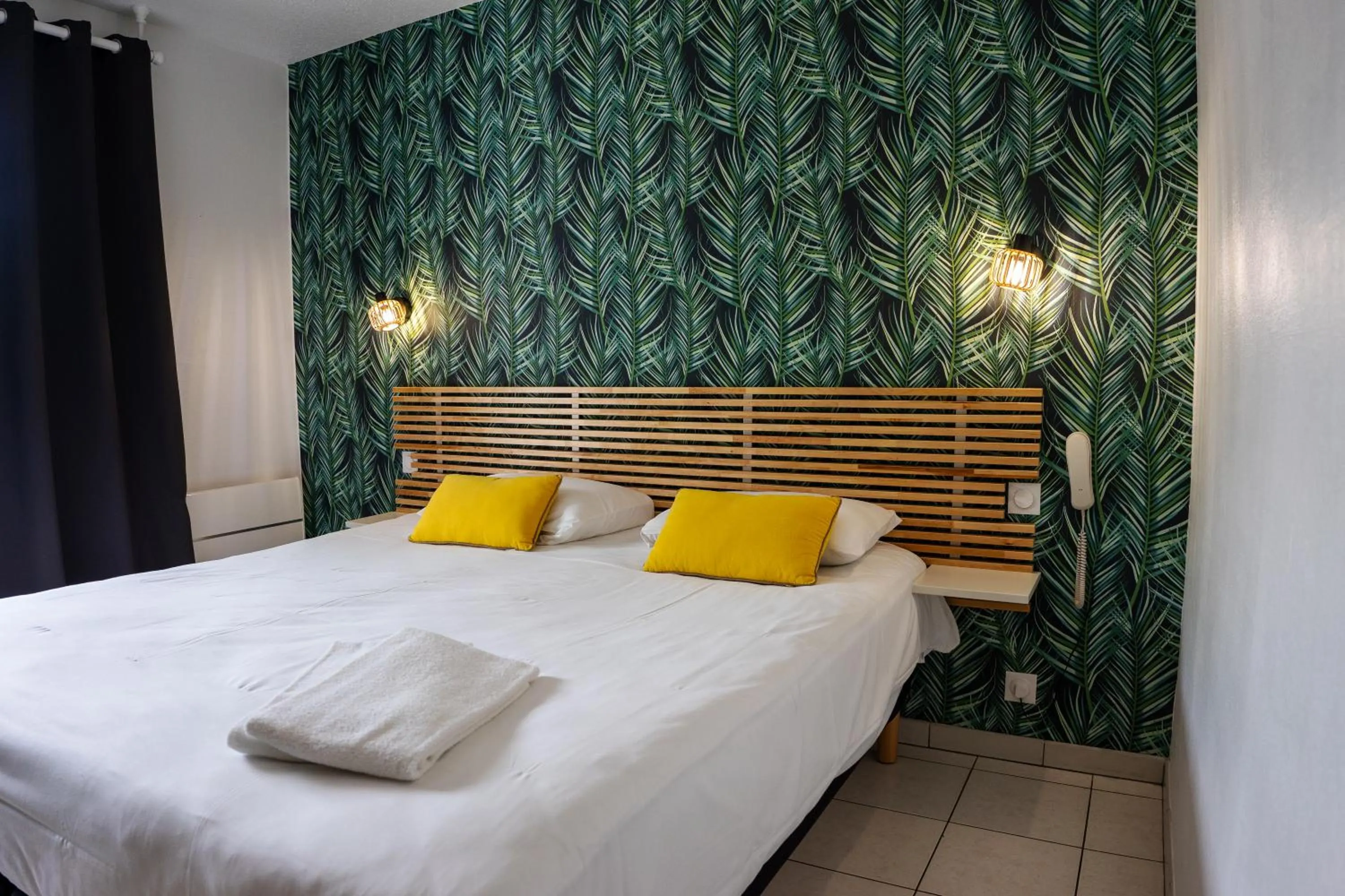 Bed in Hôtel des Dunes Noirmoutier