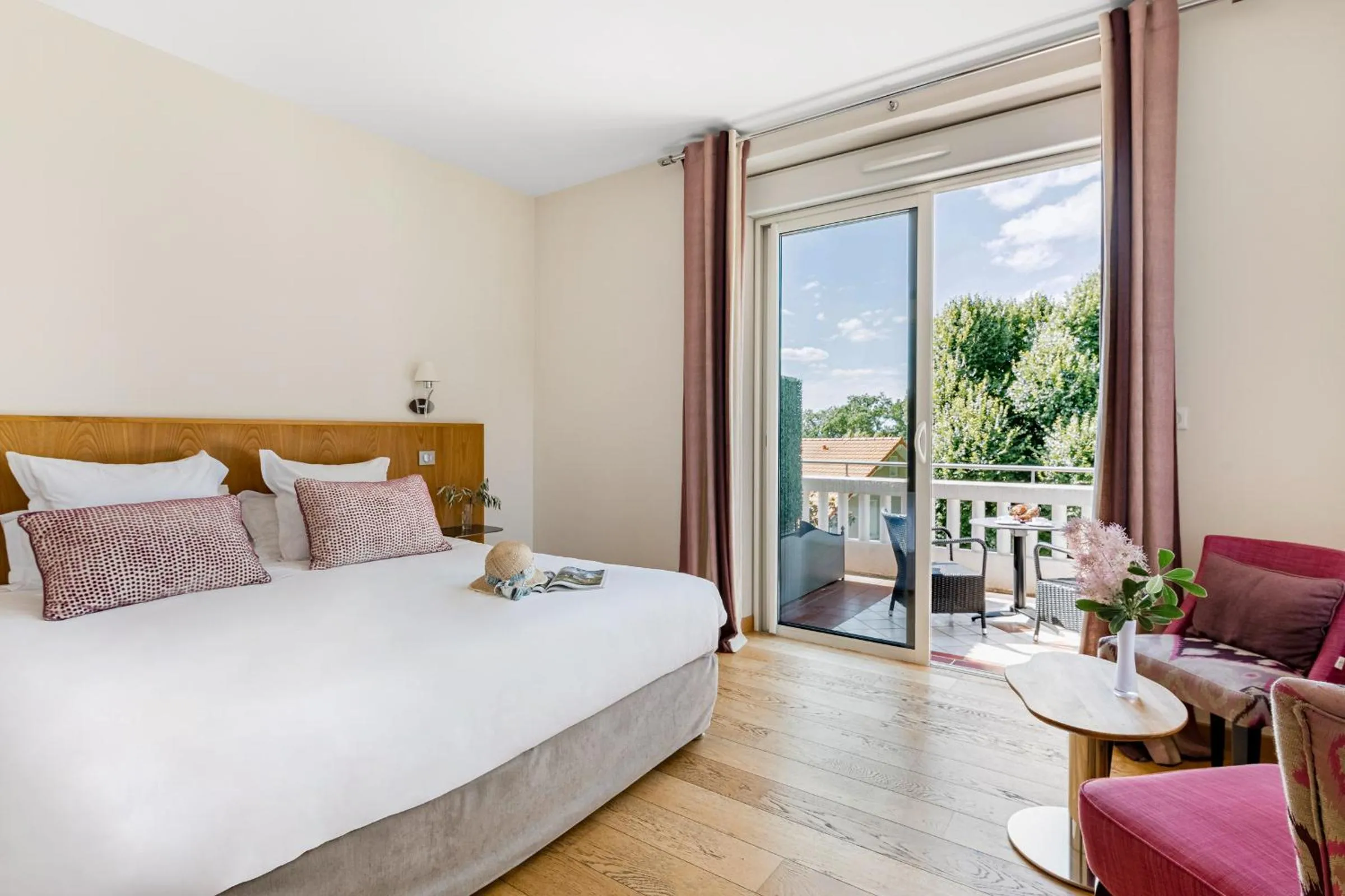 Deluxe Double Room with Balcony in Villa Elisa M