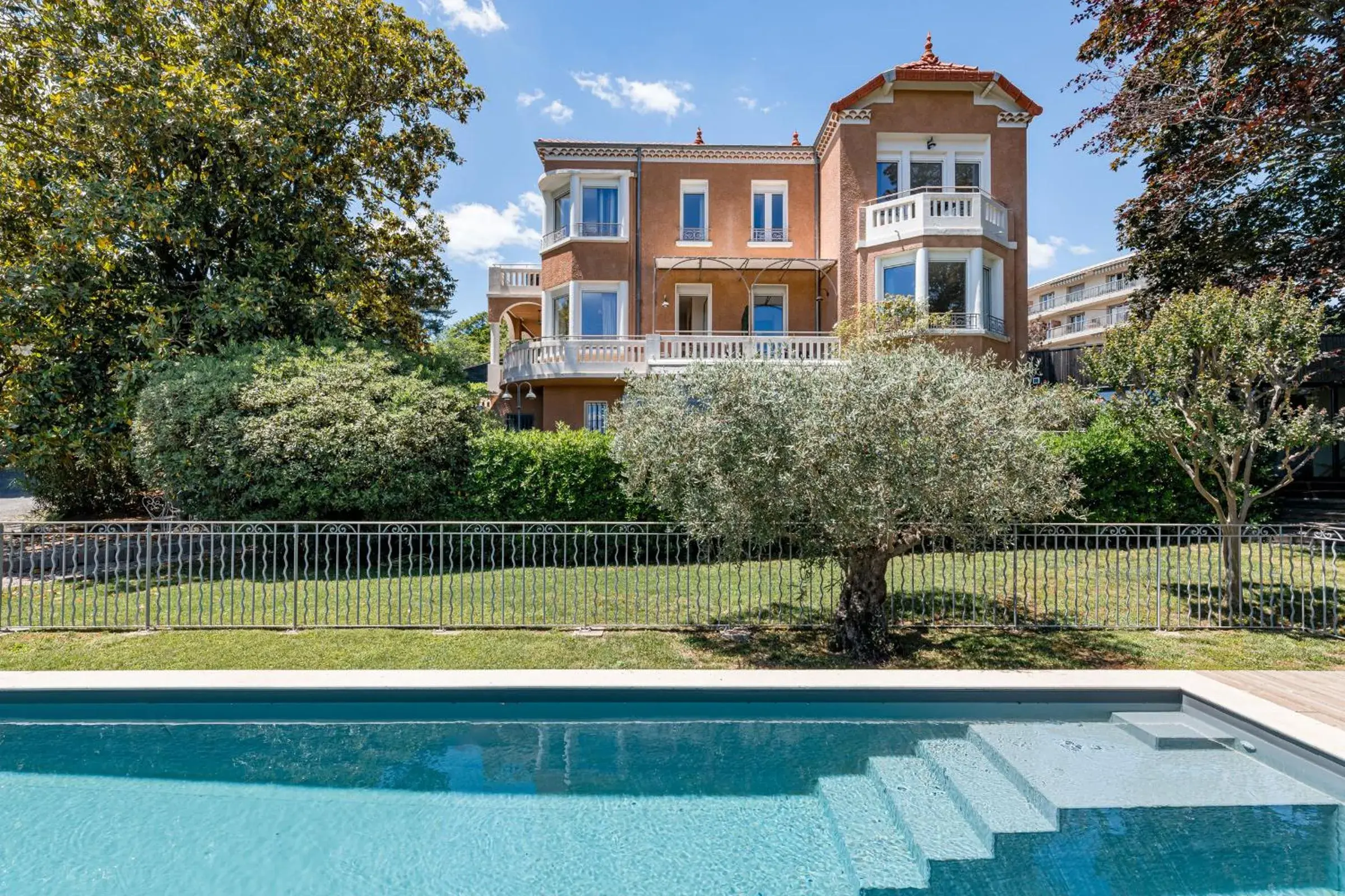 Villa Elisa M Villa Elisa M